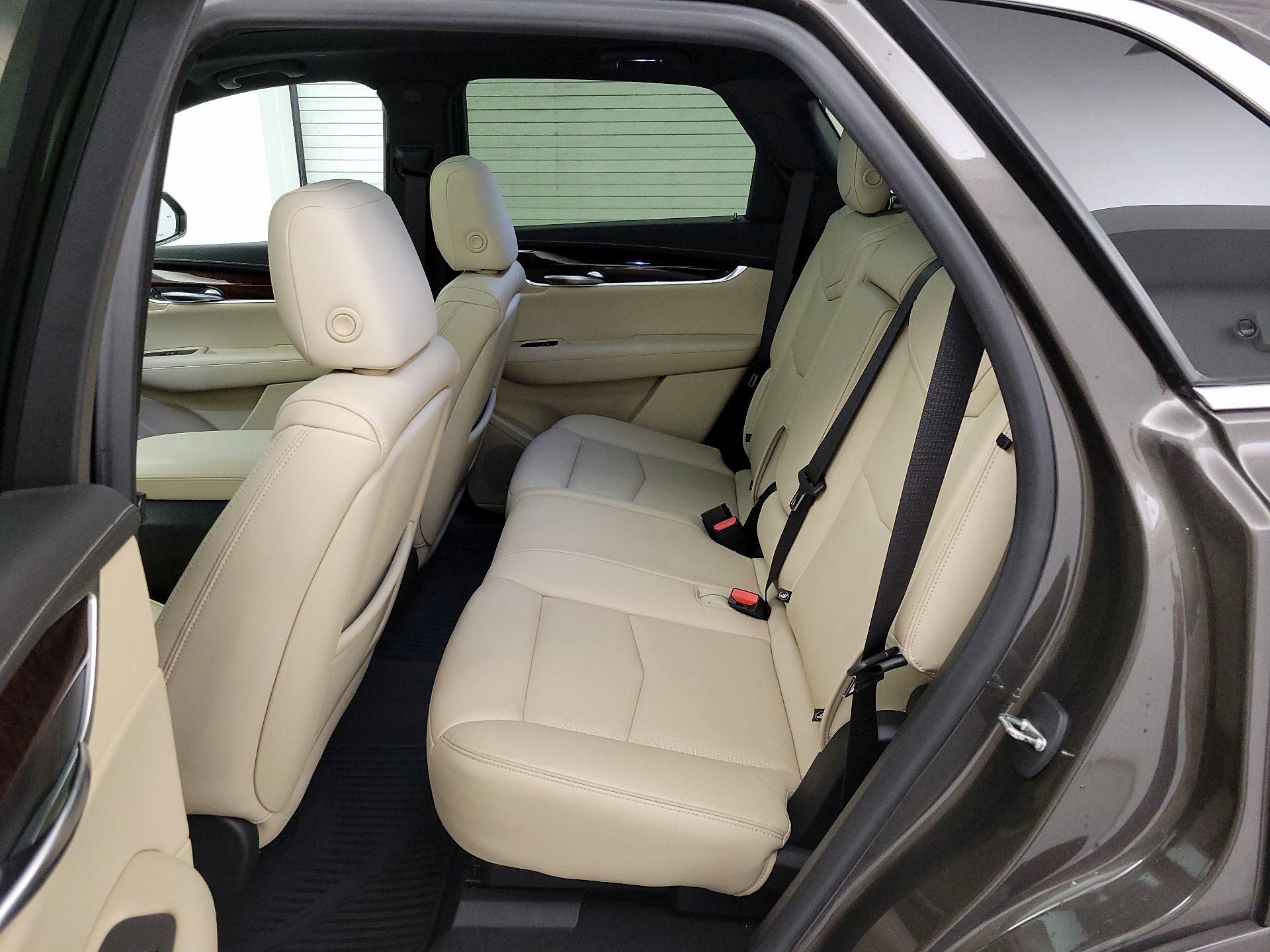 Thumbnail: 2019 Cadillac XT5 - 20