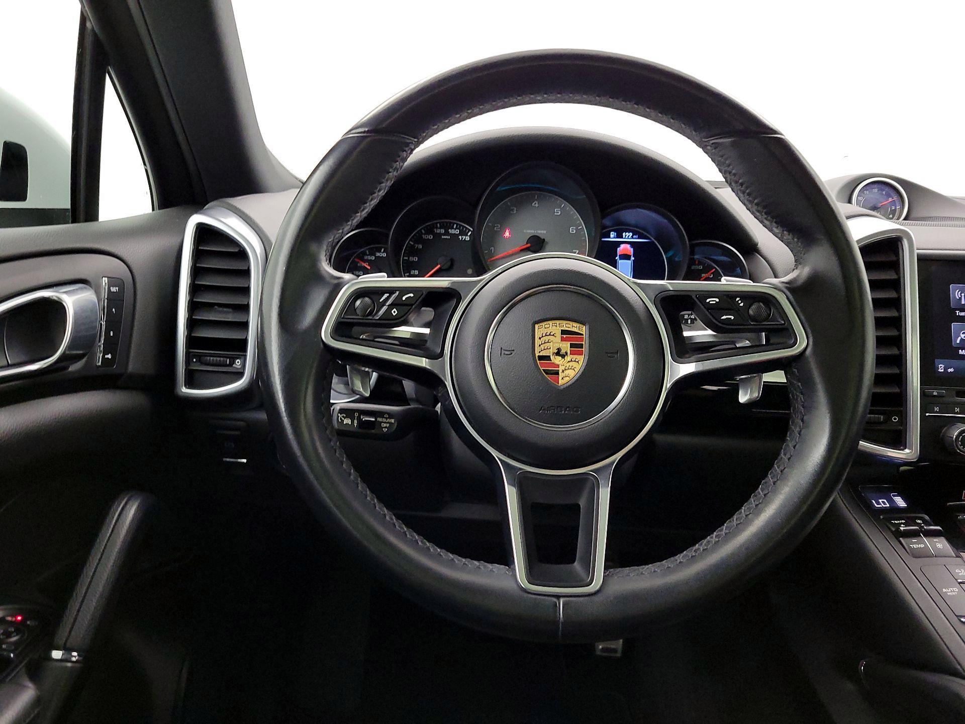 Thumbnail: 2018 Porsche Cayenne - 10