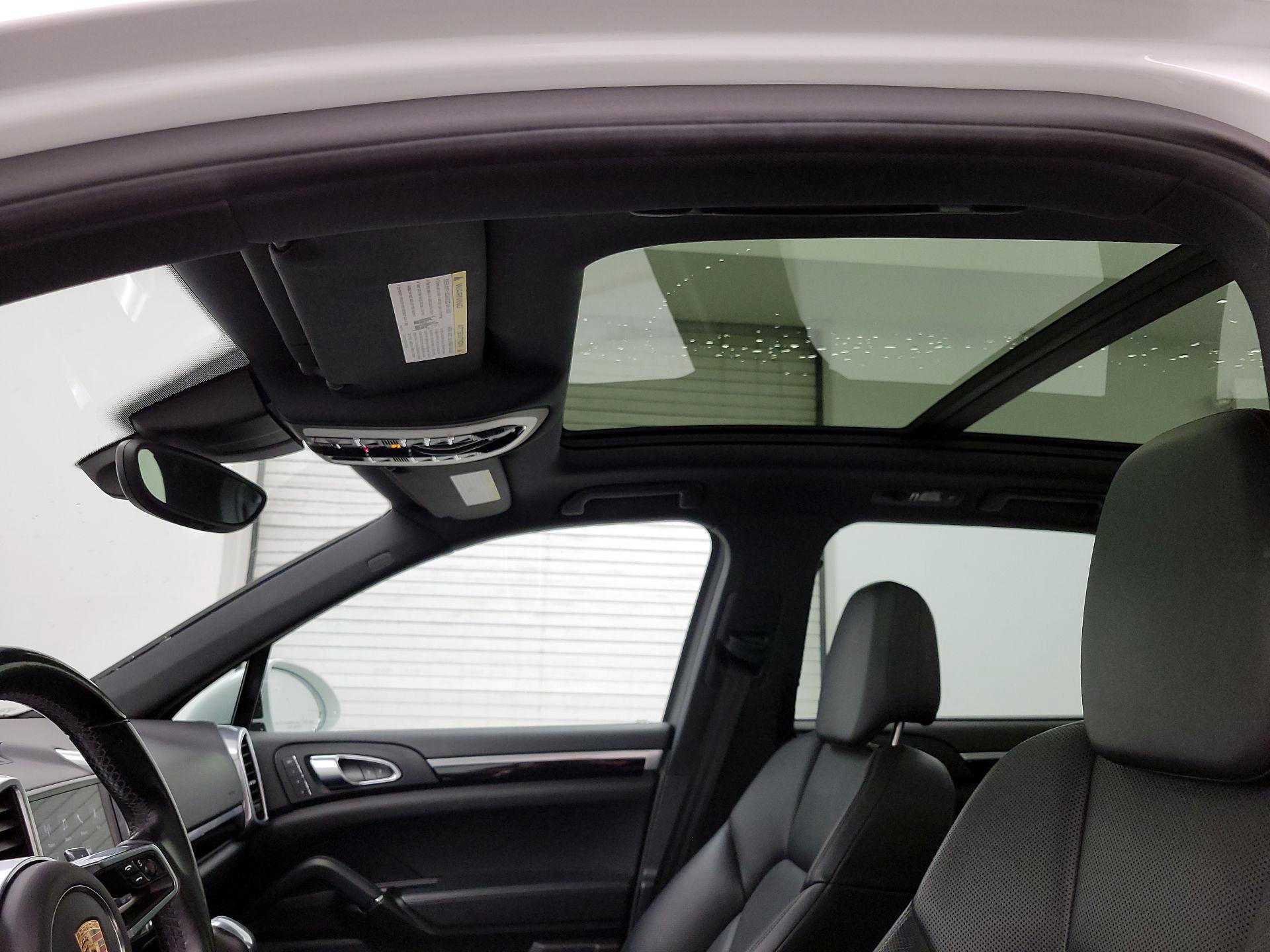 Thumbnail: 2018 Porsche Cayenne - 19