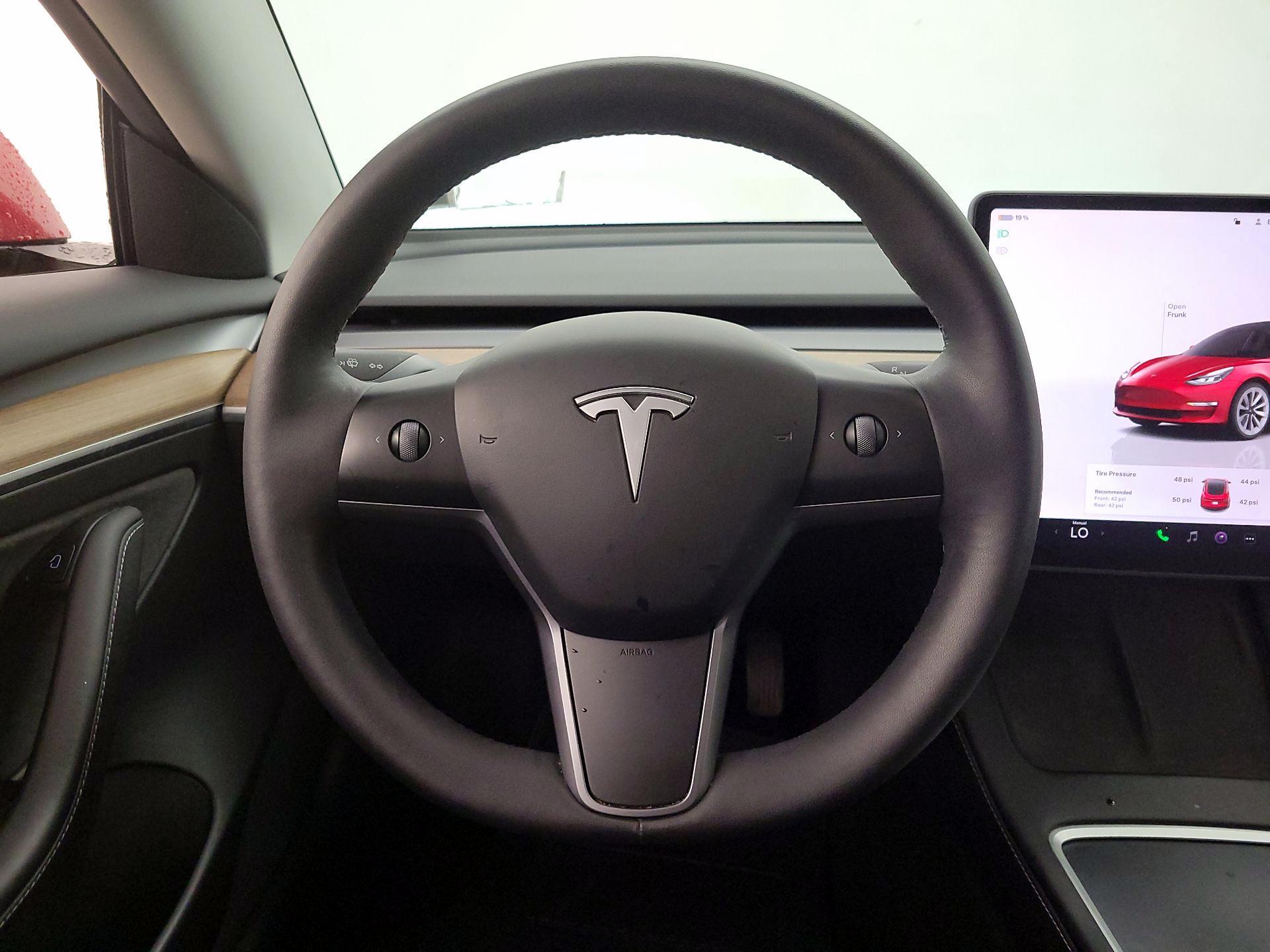 Thumbnail: 2023 Tesla Model 3 - 10