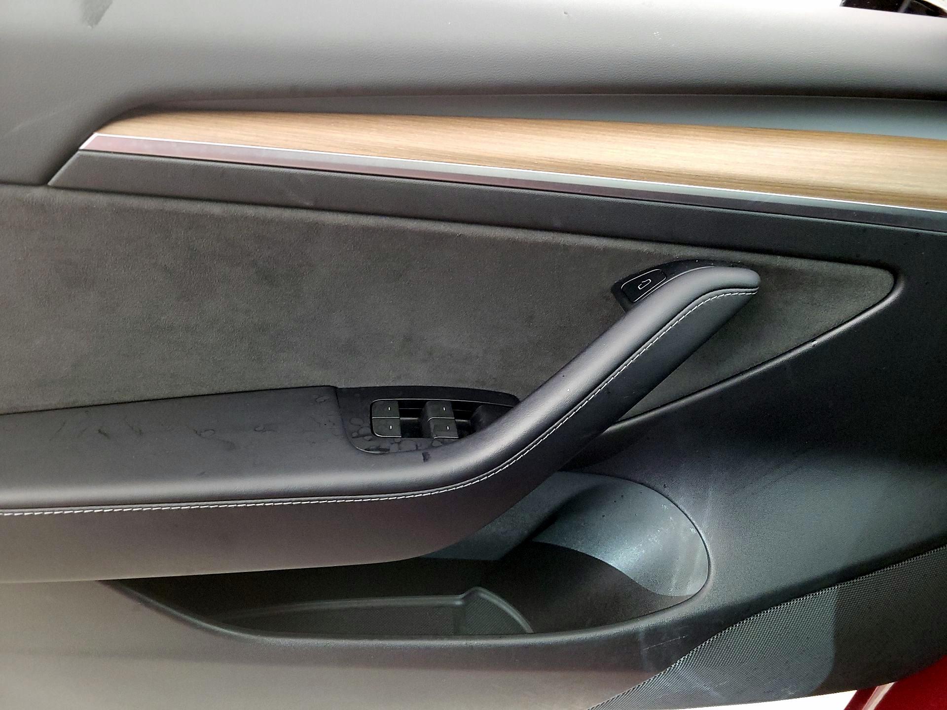 Thumbnail: 2023 Tesla Model 3 - 12