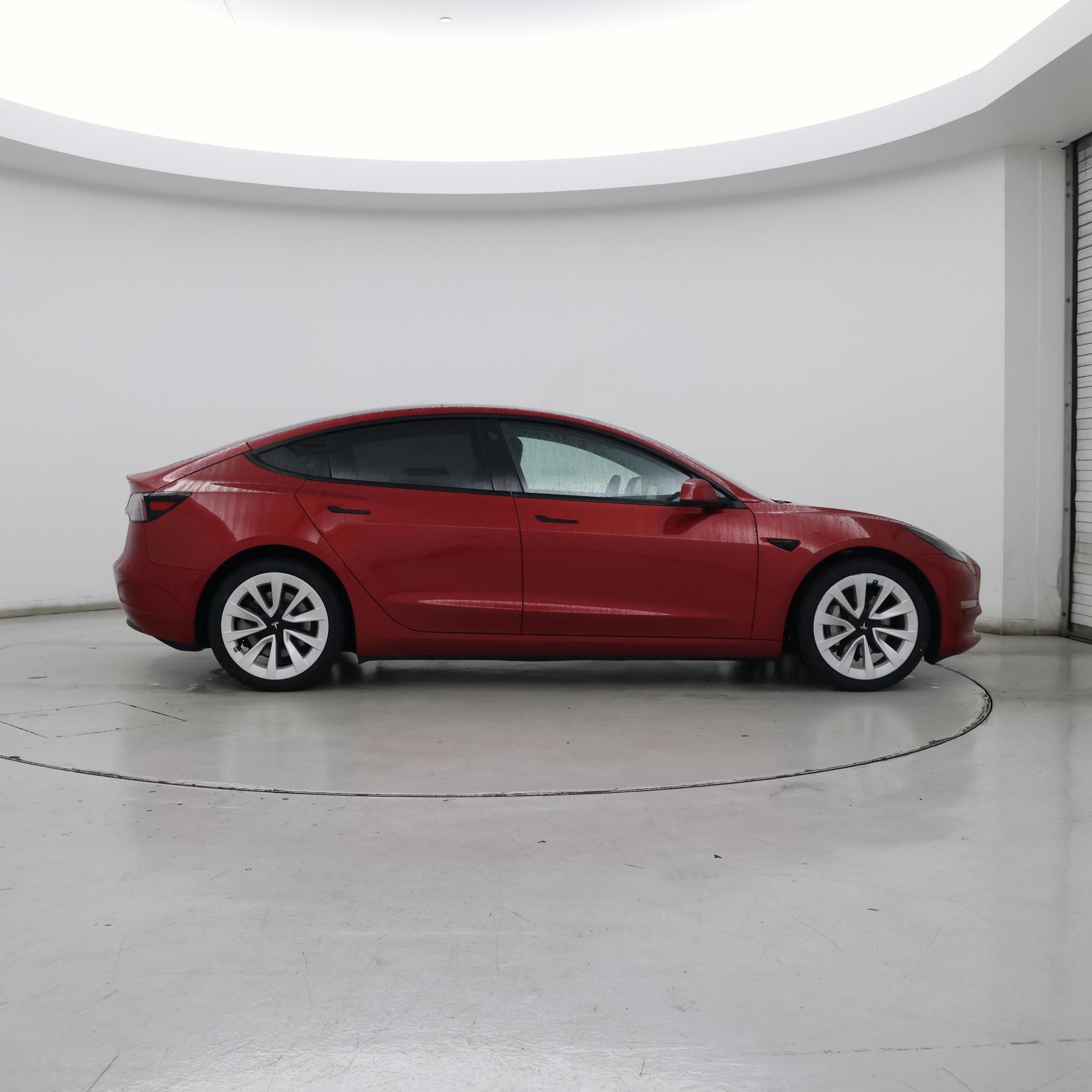 Thumbnail: 2023 Tesla Model 3 - 7
