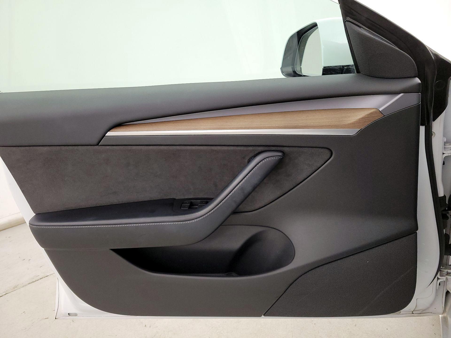 Thumbnail: 2022 Tesla Model 3 - 12
