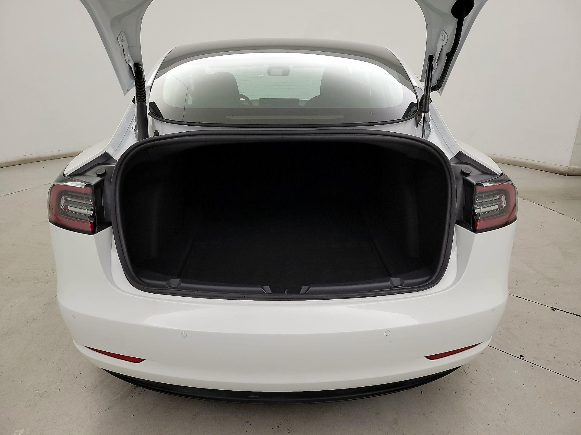 Thumbnail: 2022 Tesla Model 3 - 20
