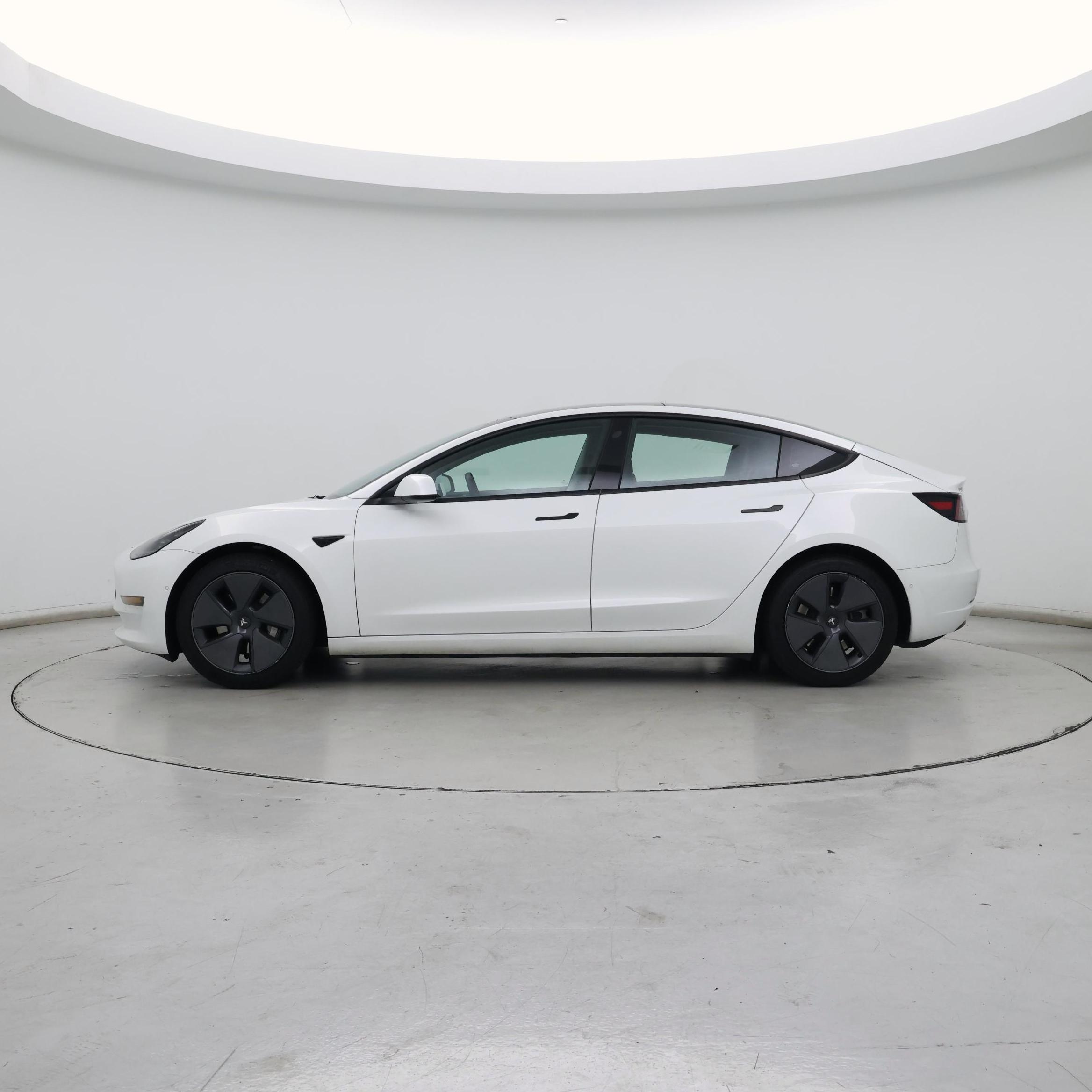 Thumbnail: 2022 Tesla Model 3 - 3