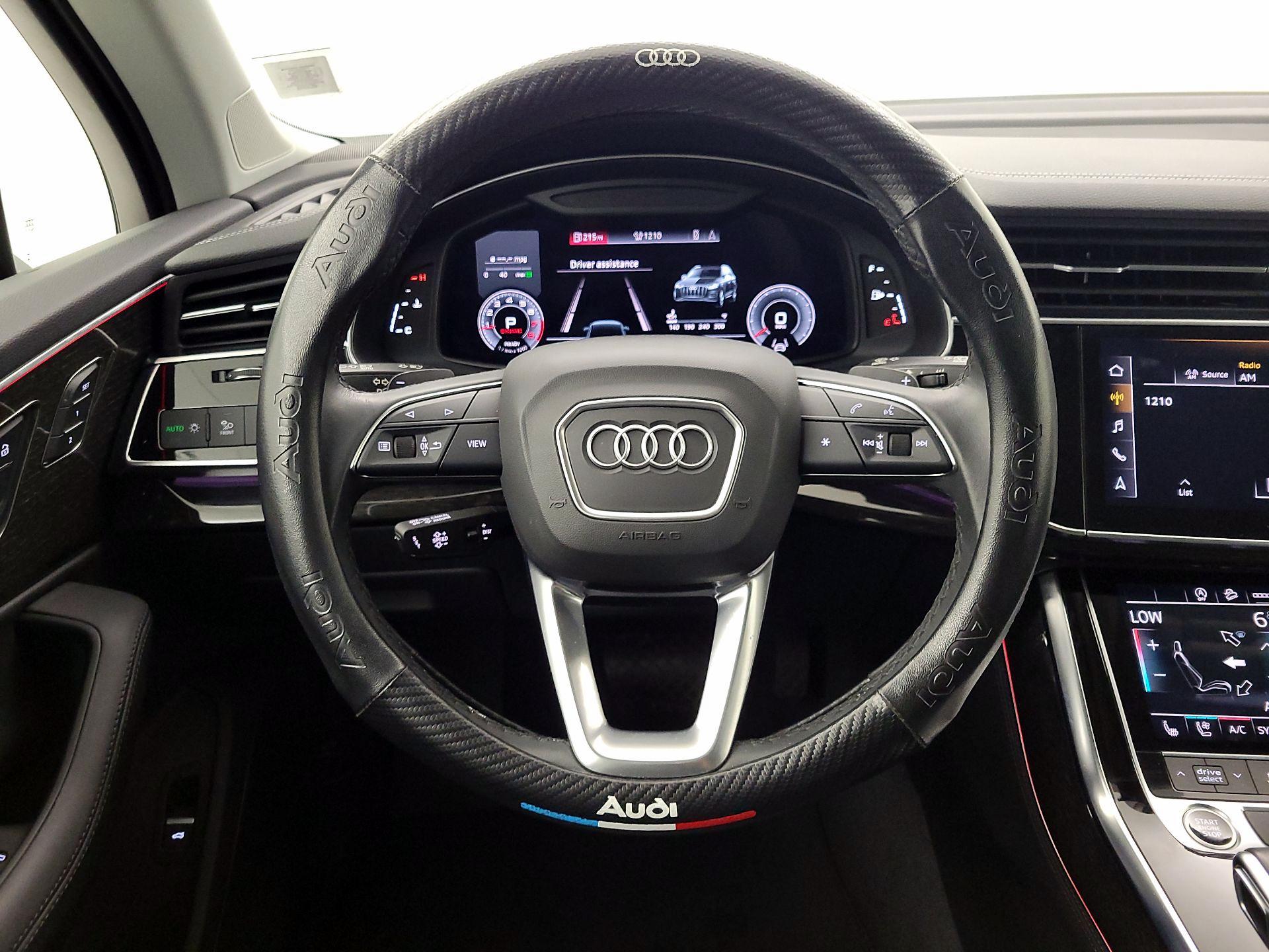Thumbnail: 2023 Audi Q7 - 10