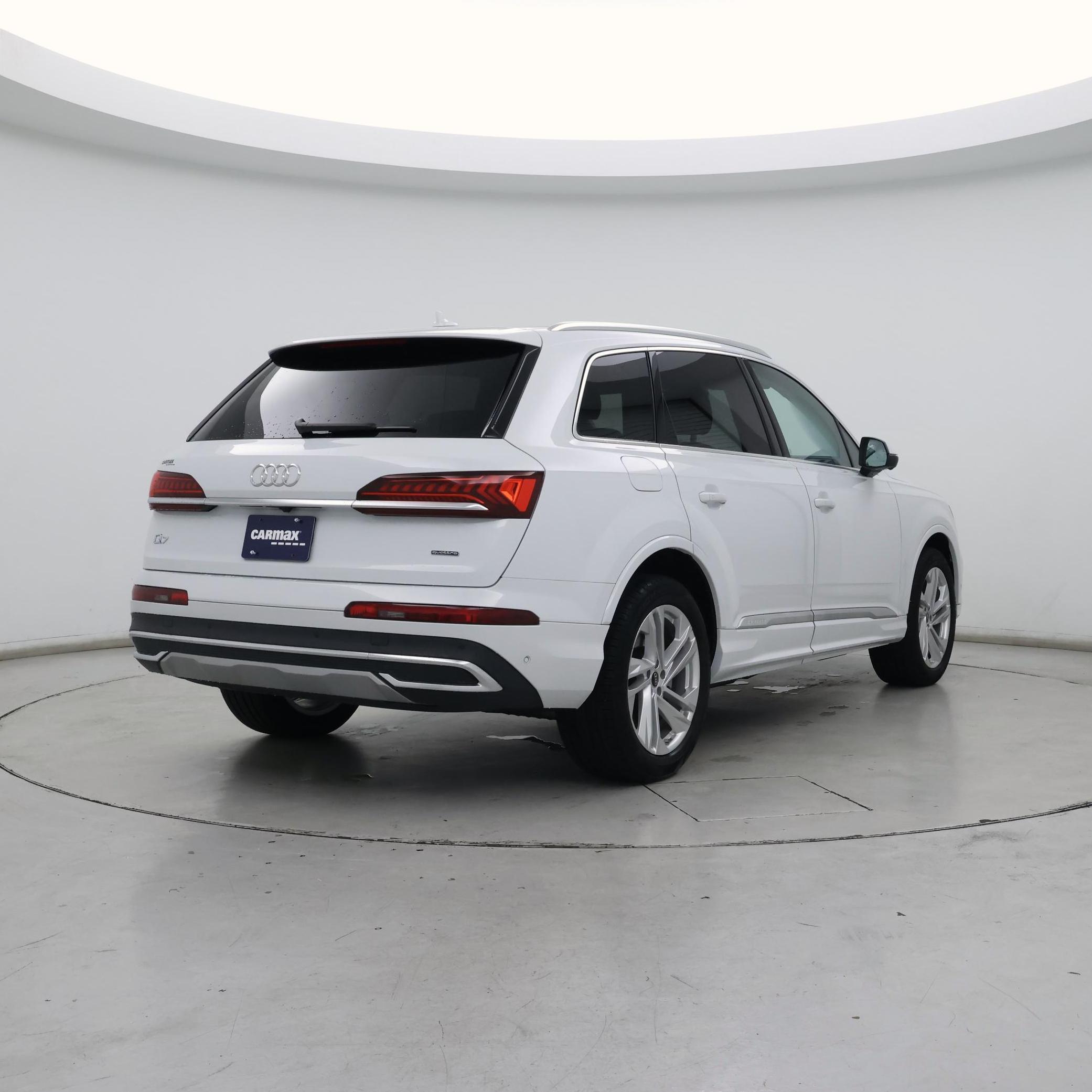 Thumbnail: 2023 Audi Q7 - 8