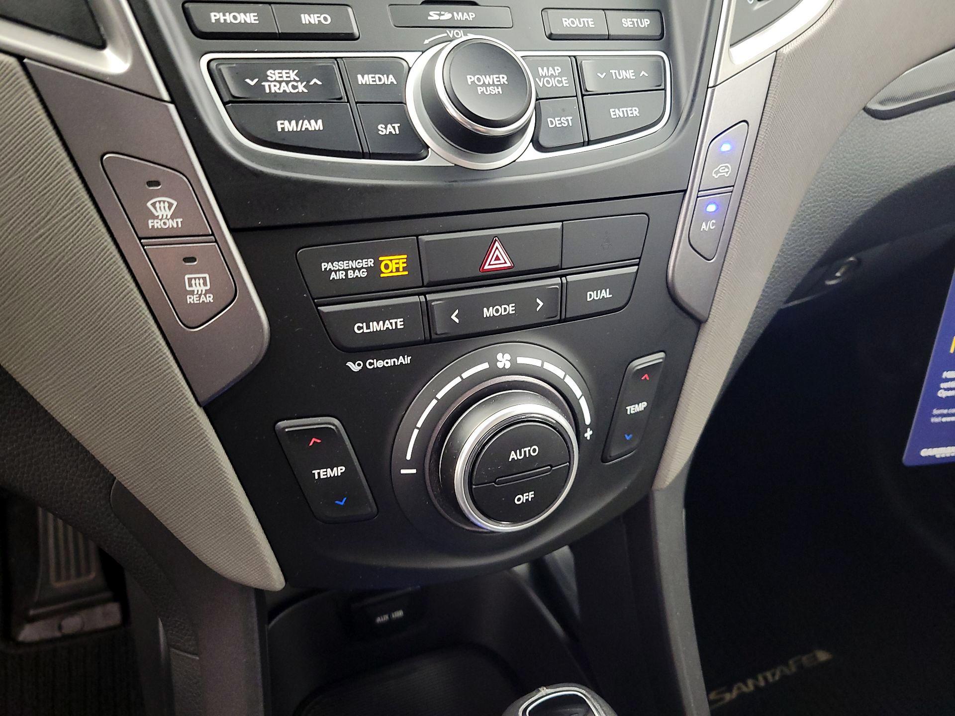 Thumbnail: 2014 Hyundai Santa Fe - 16