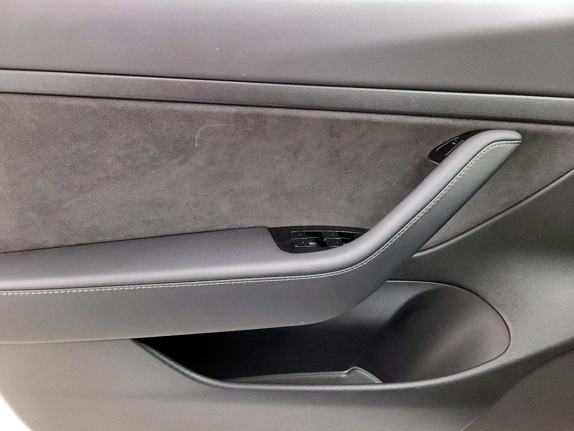 Thumbnail: 2020 Tesla Model 3 - 12