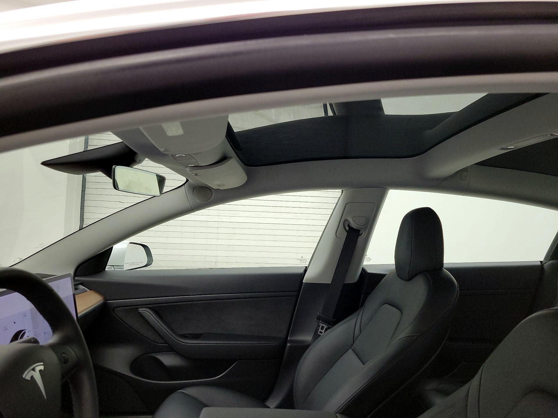 Thumbnail: 2020 Tesla Model 3 - 18