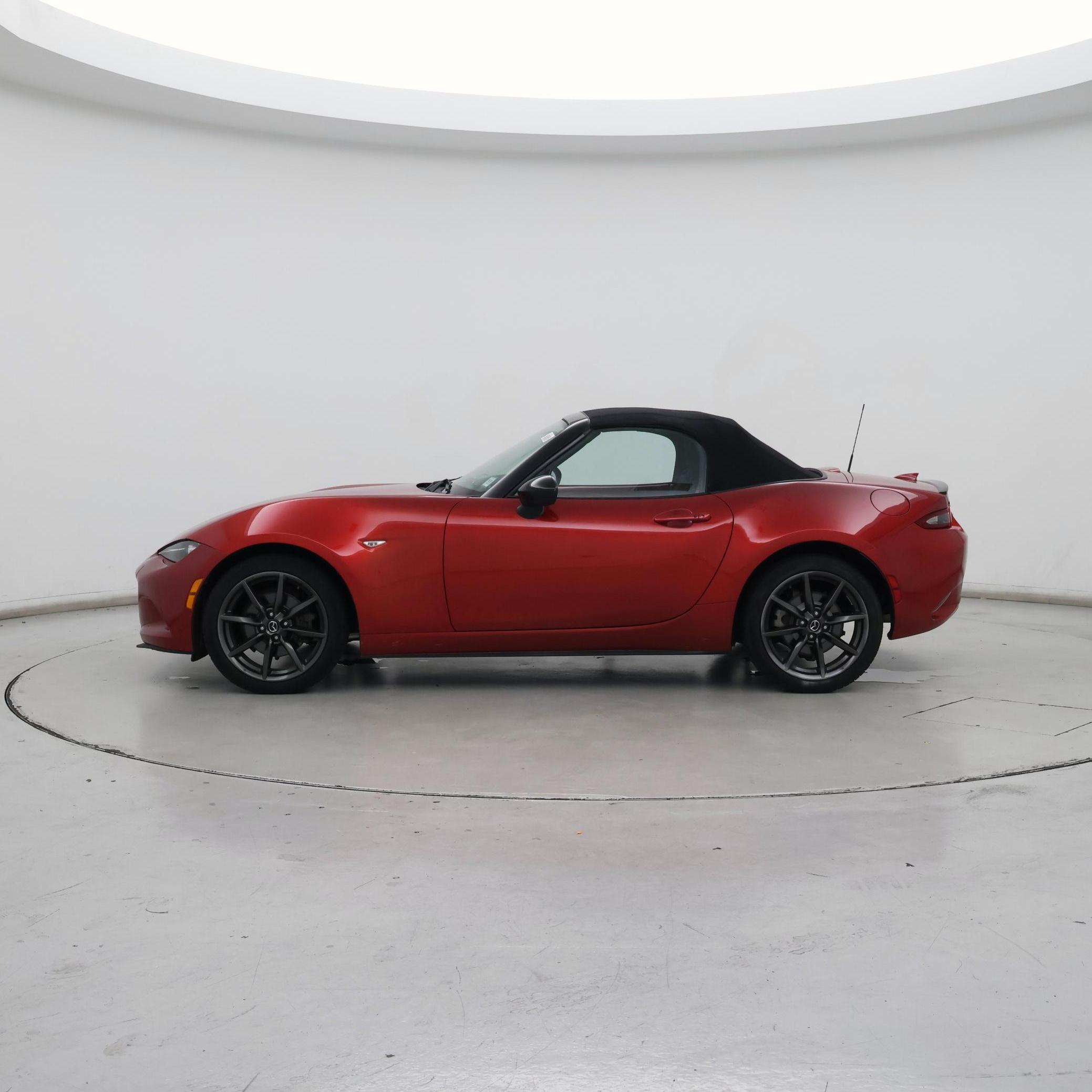 Thumbnail: 2017 Mazda MX-5 Miata - 3