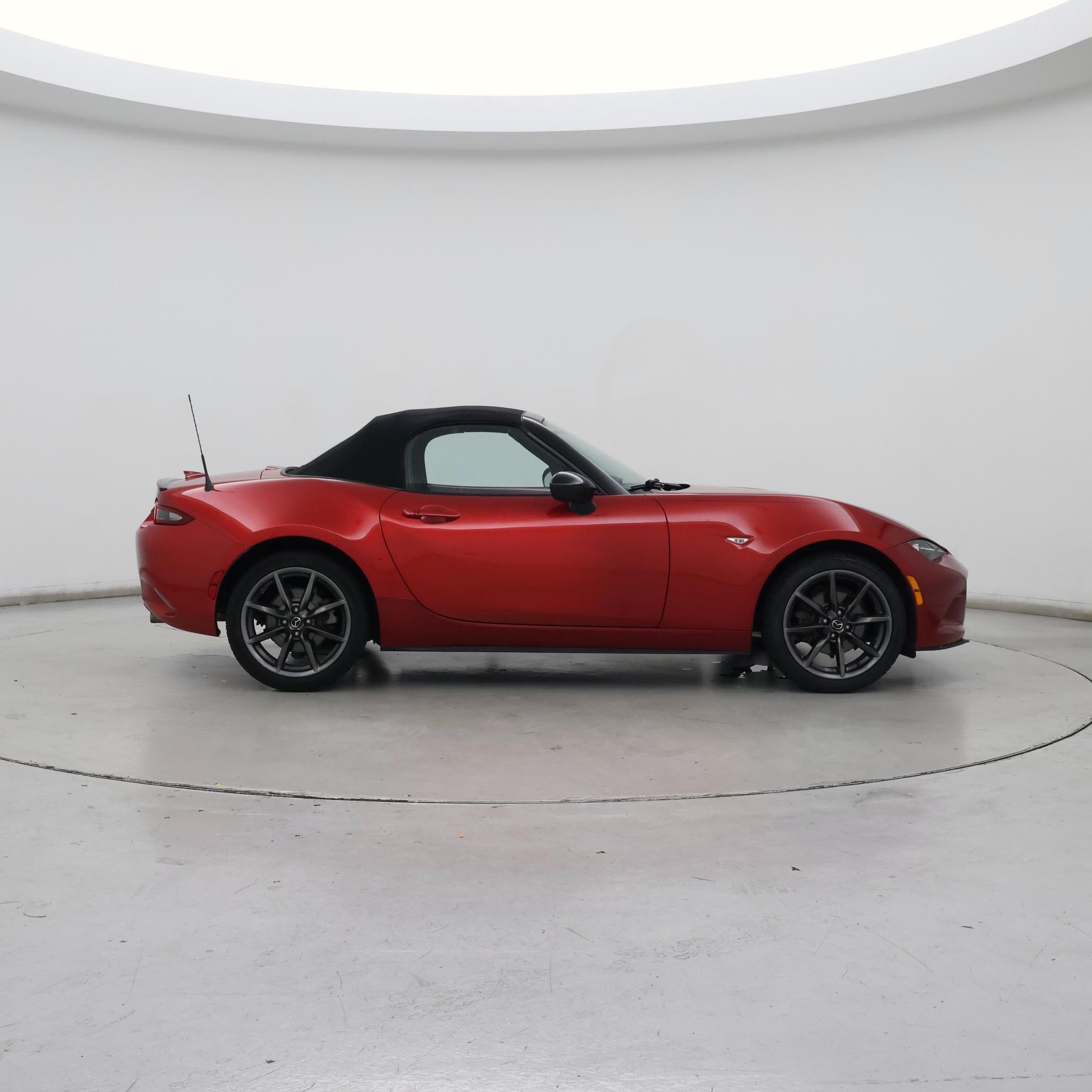 Thumbnail: 2017 Mazda MX-5 Miata - 7