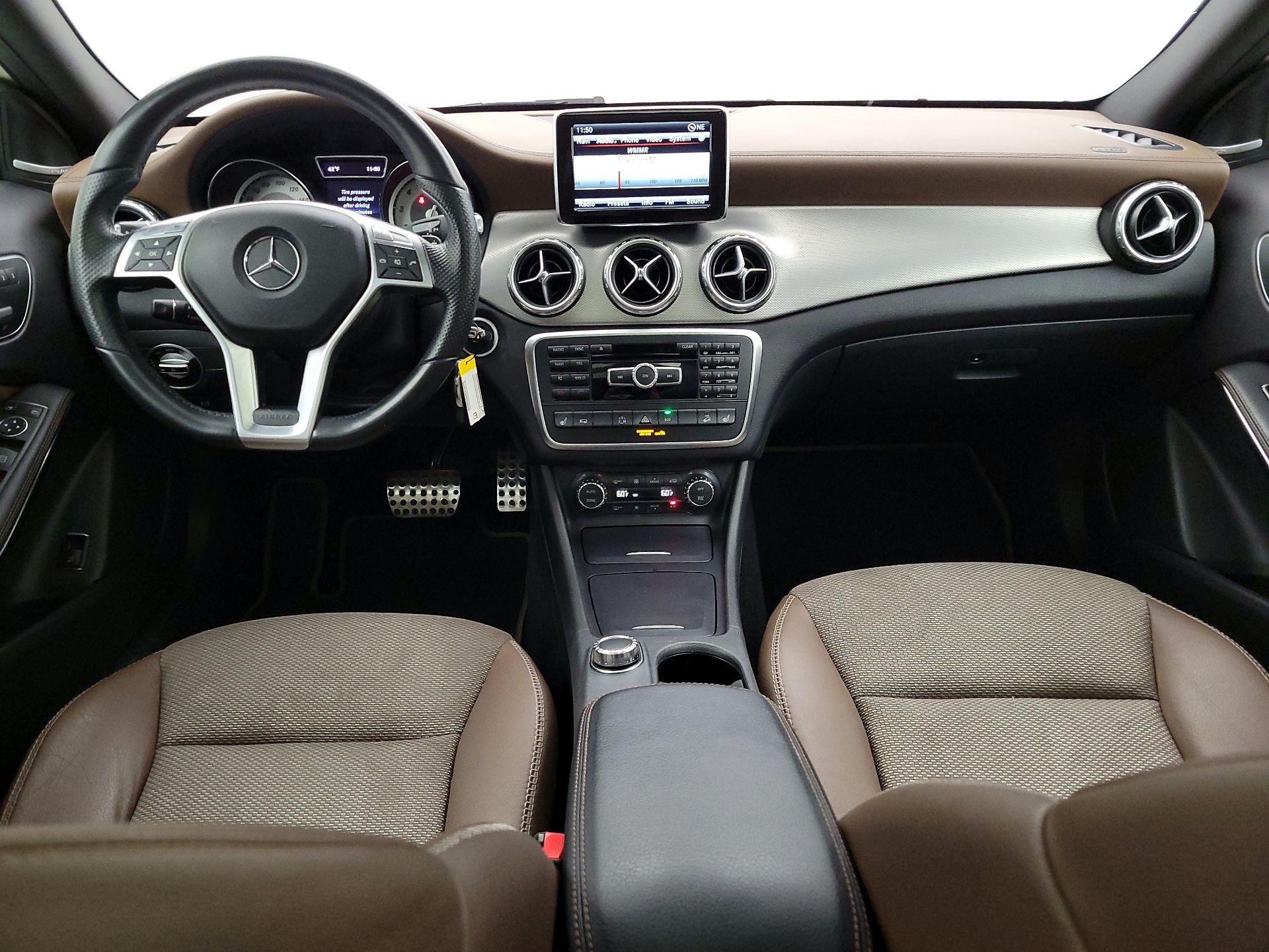 Thumbnail: 2015 Mercedes-Benz GLA - 9