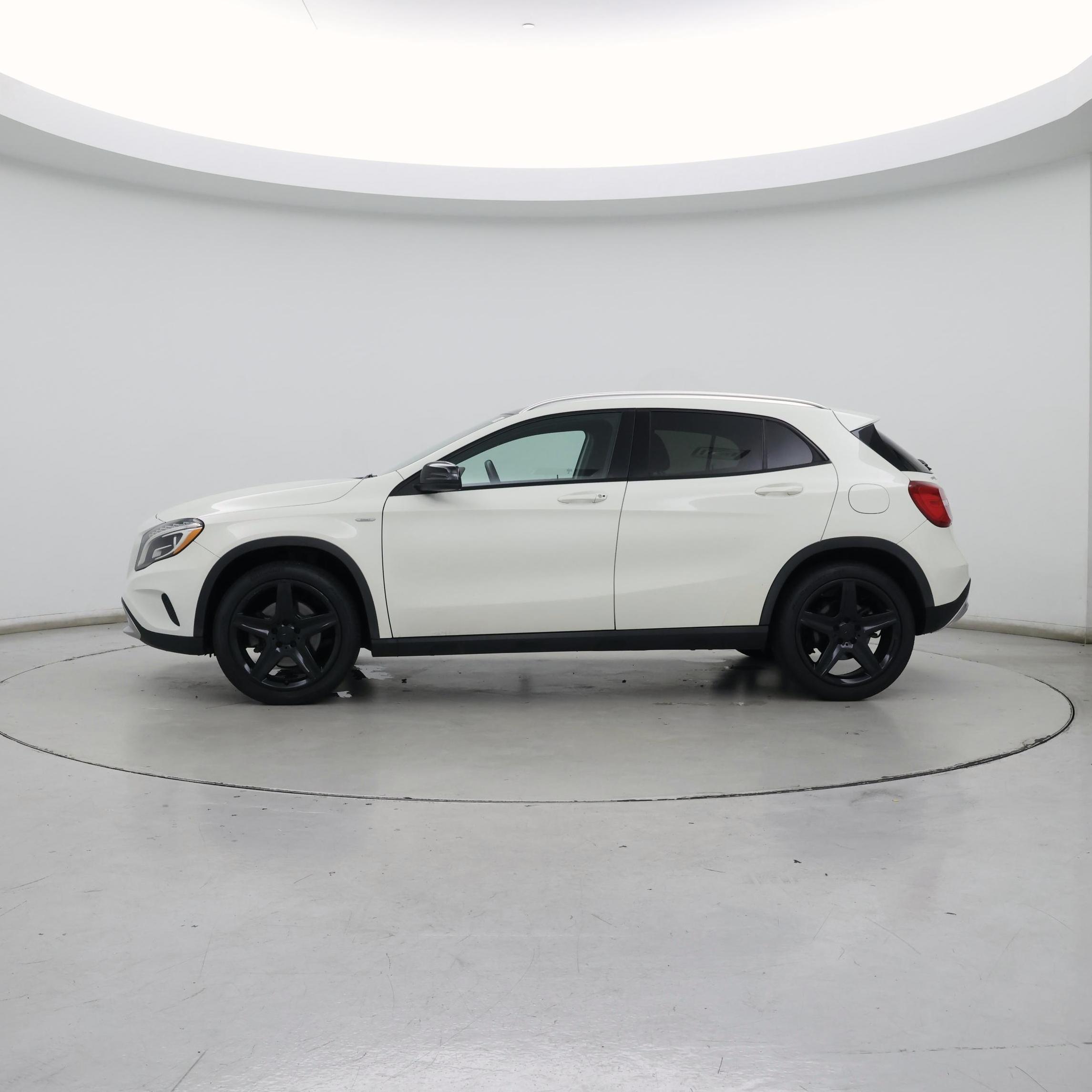 Thumbnail: 2015 Mercedes-Benz GLA - 3