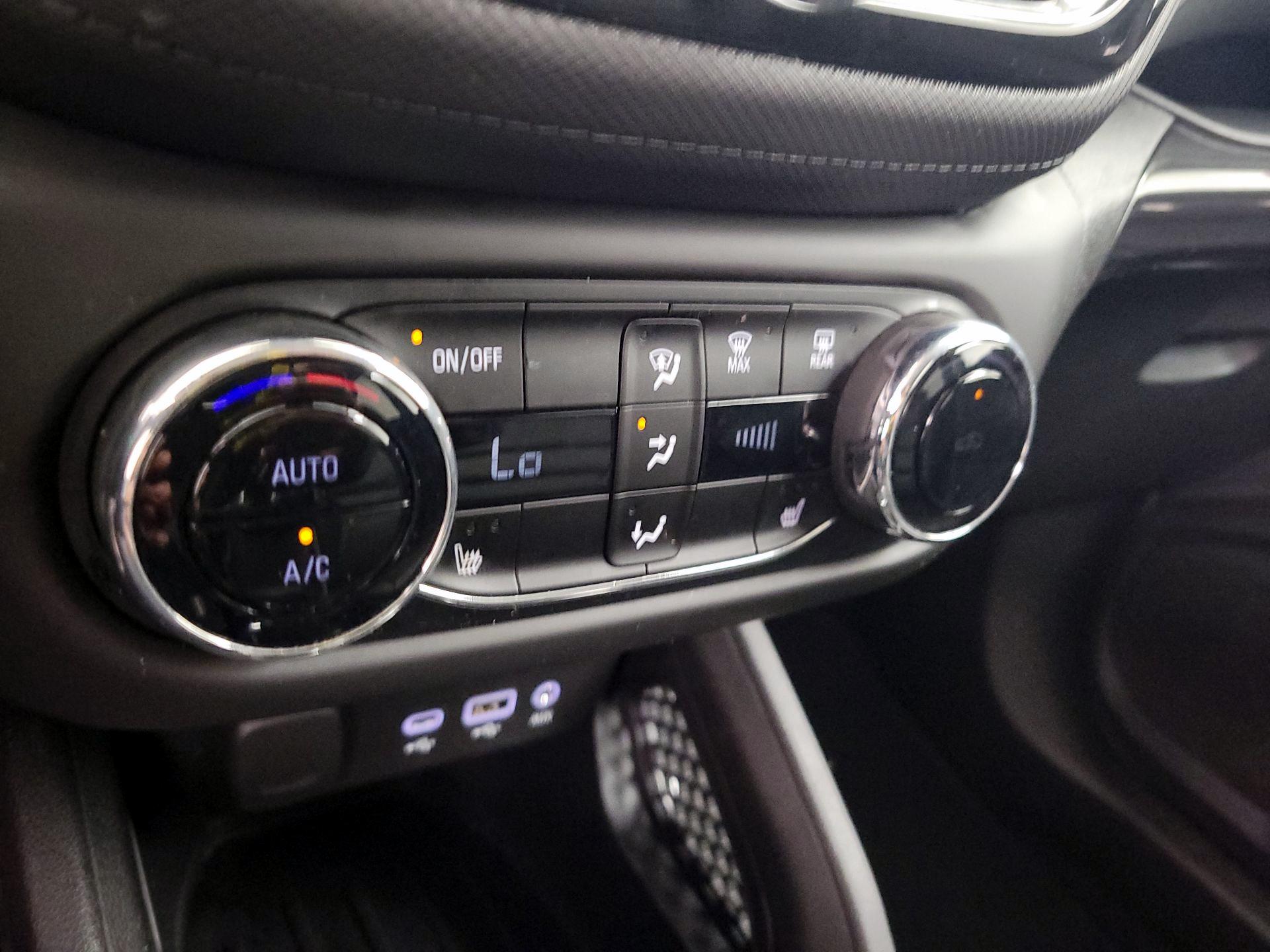 Thumbnail: 2021 Chevrolet TrailBlazer - 16