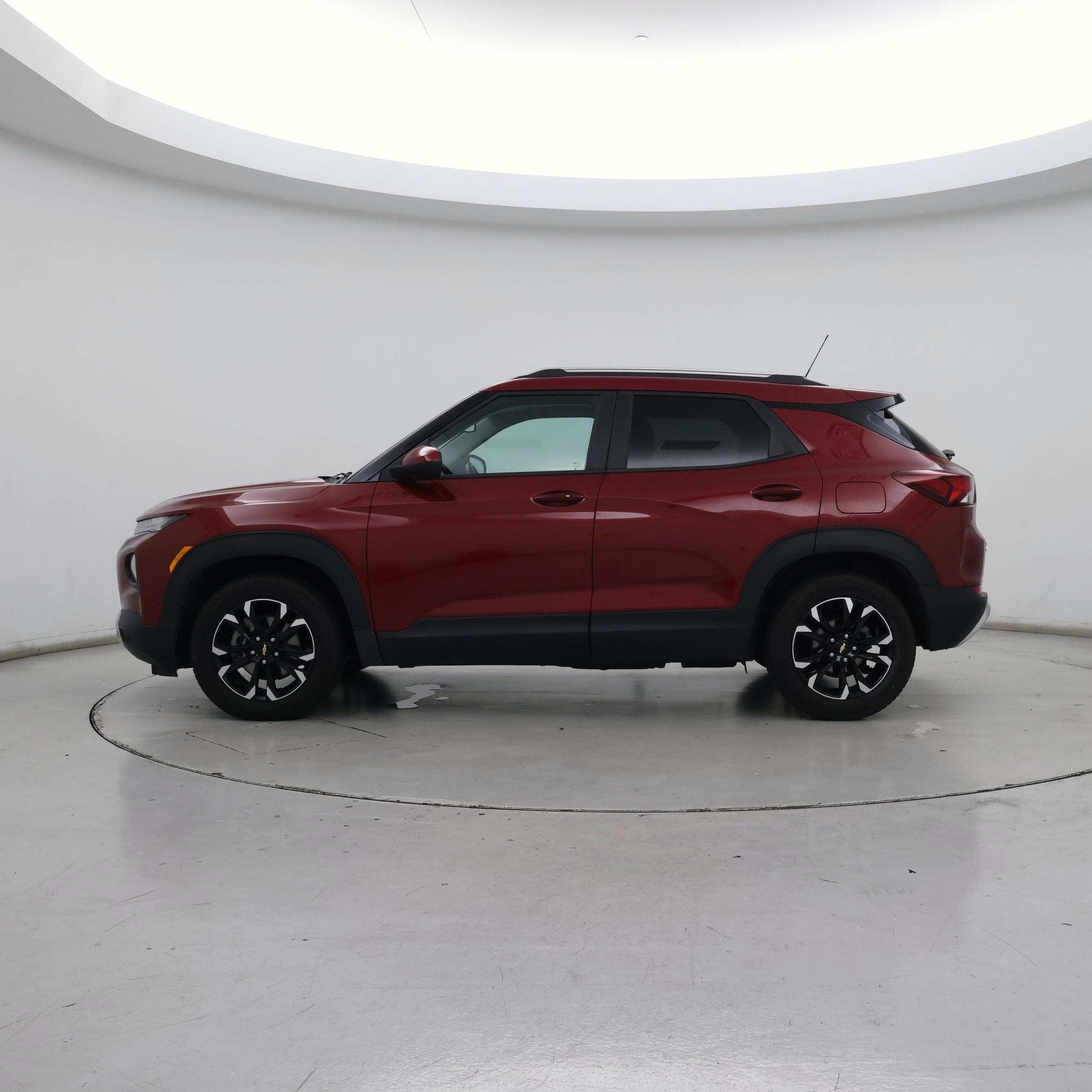 Thumbnail: 2021 Chevrolet TrailBlazer - 3