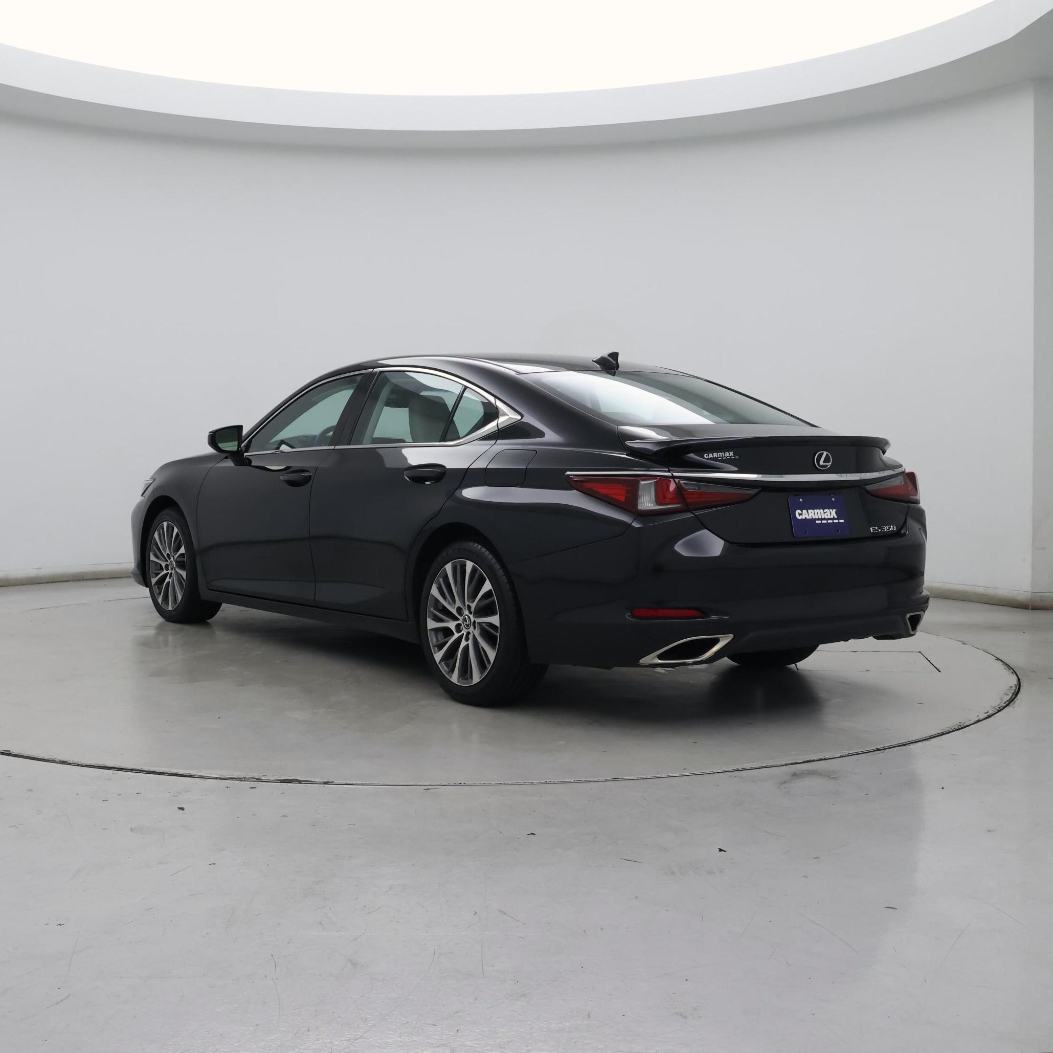 Thumbnail: 2021 Lexus ES - 2