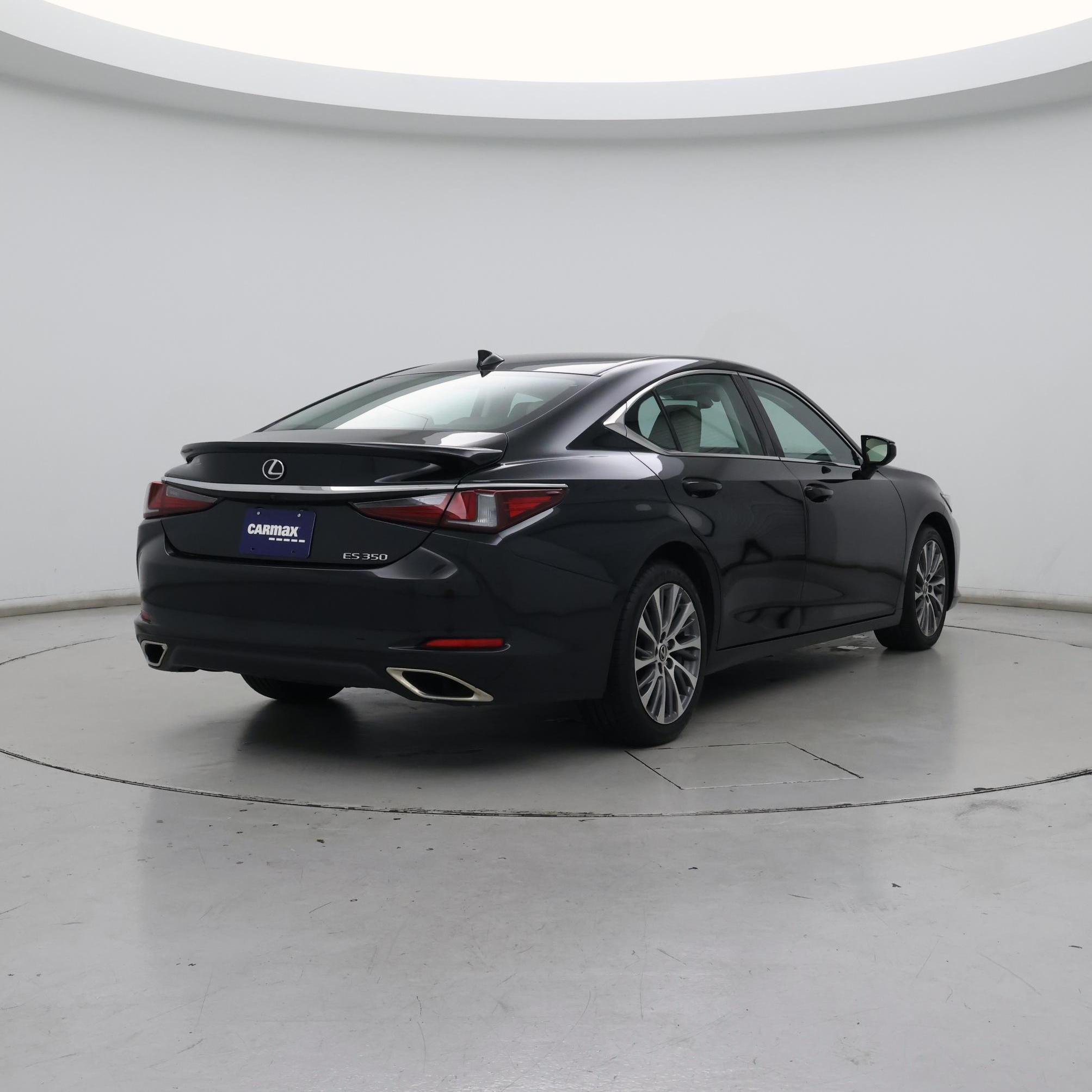 Thumbnail: 2021 Lexus ES - 8