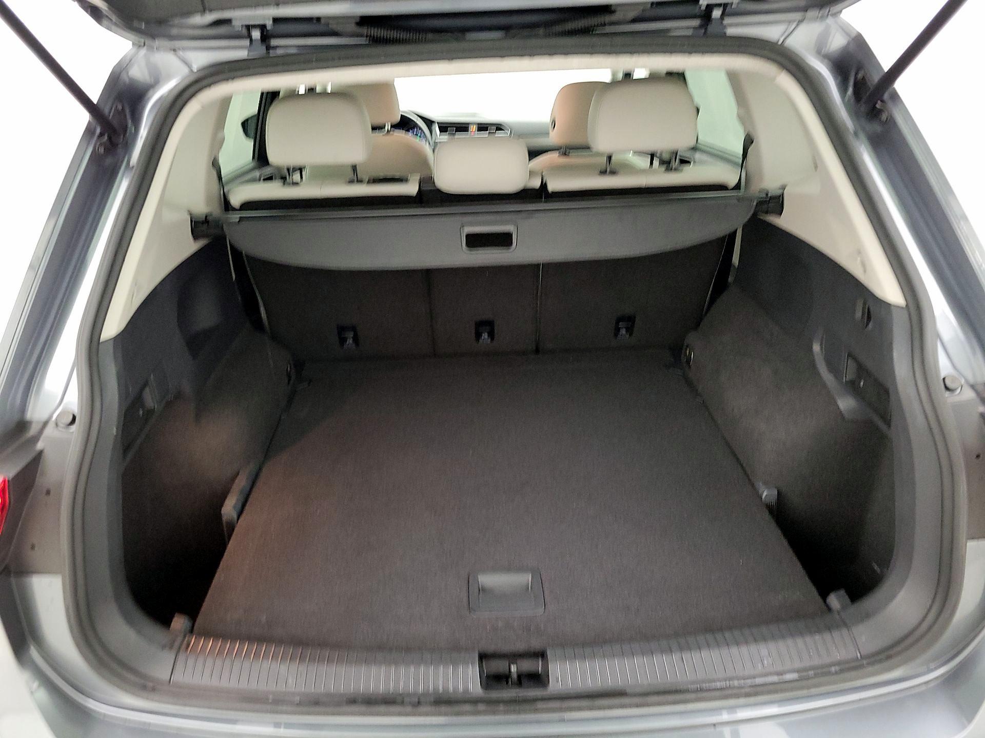 Thumbnail: 2019 Volkswagen Tiguan - 20