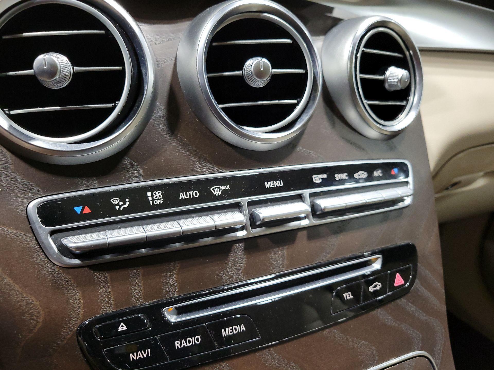 Thumbnail: 2019 Mercedes-Benz GLC - 16