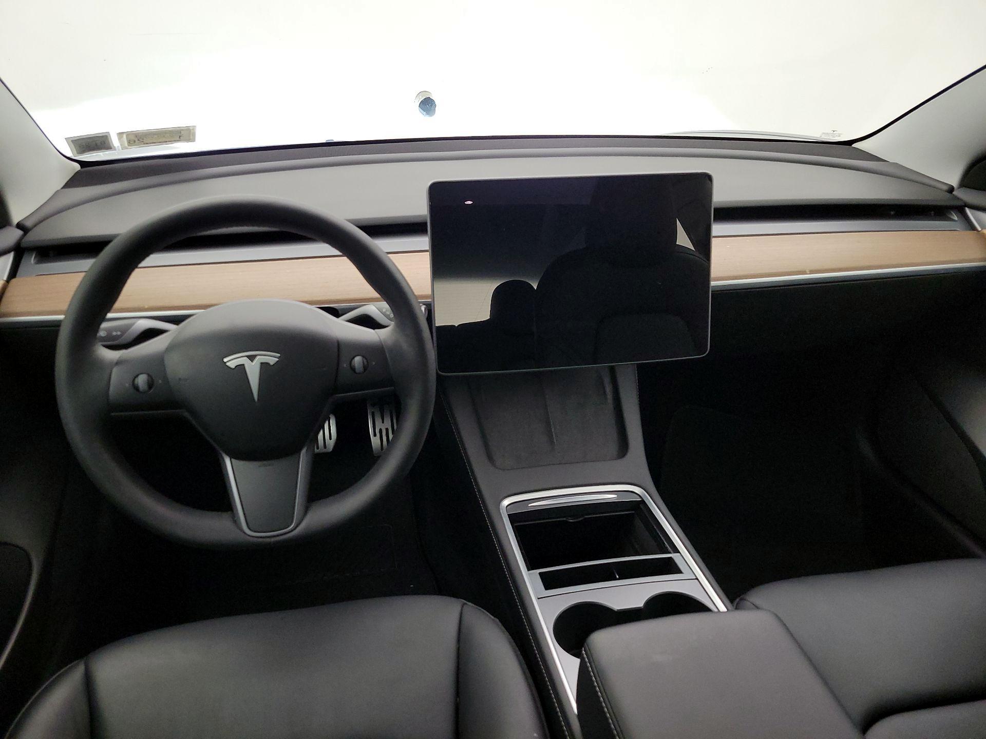 Thumbnail: 2022 Tesla Model 3 - 9