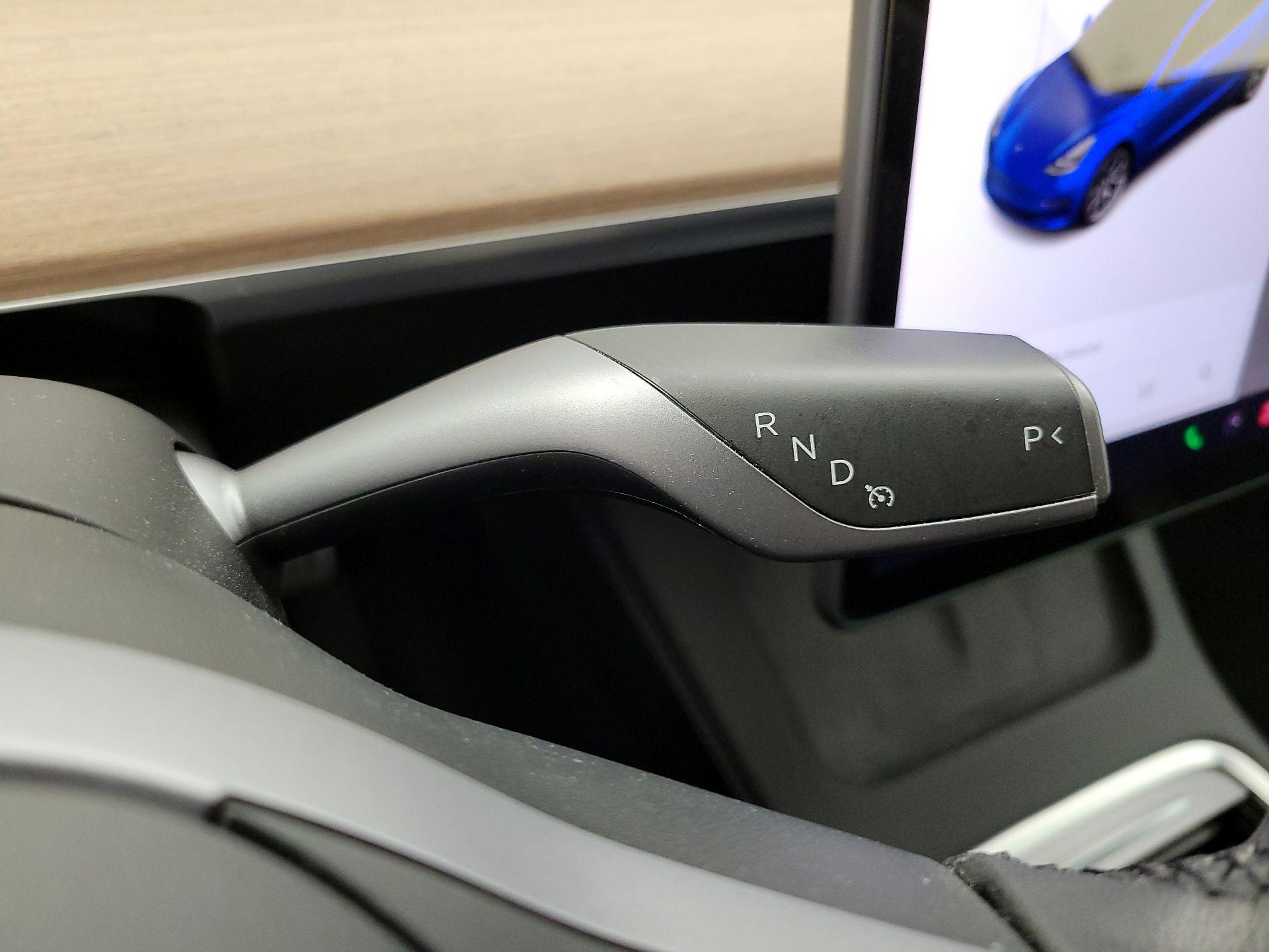 Thumbnail: 2022 Tesla Model 3 - 17