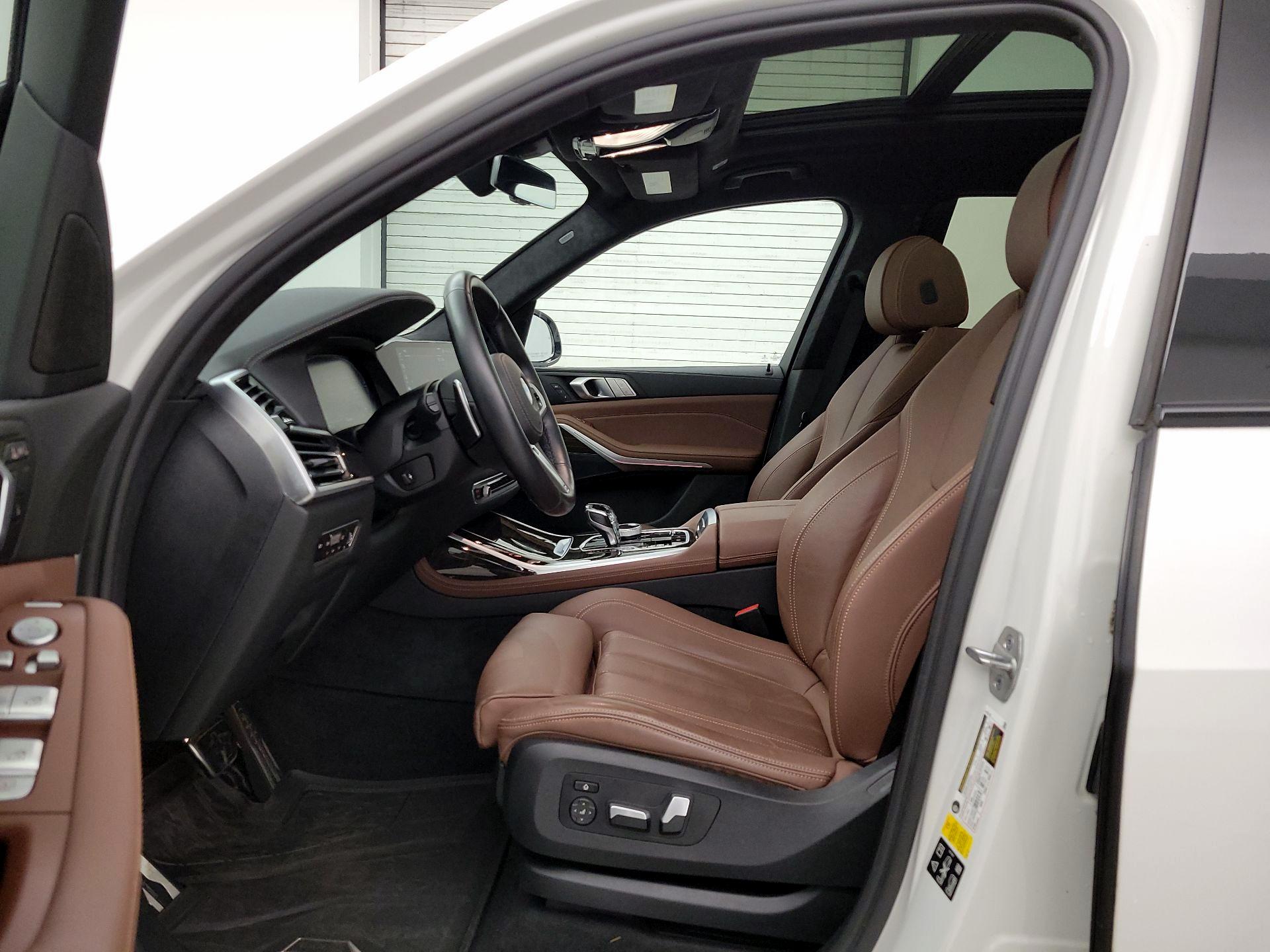 Thumbnail: 2021 BMW X7 - 11