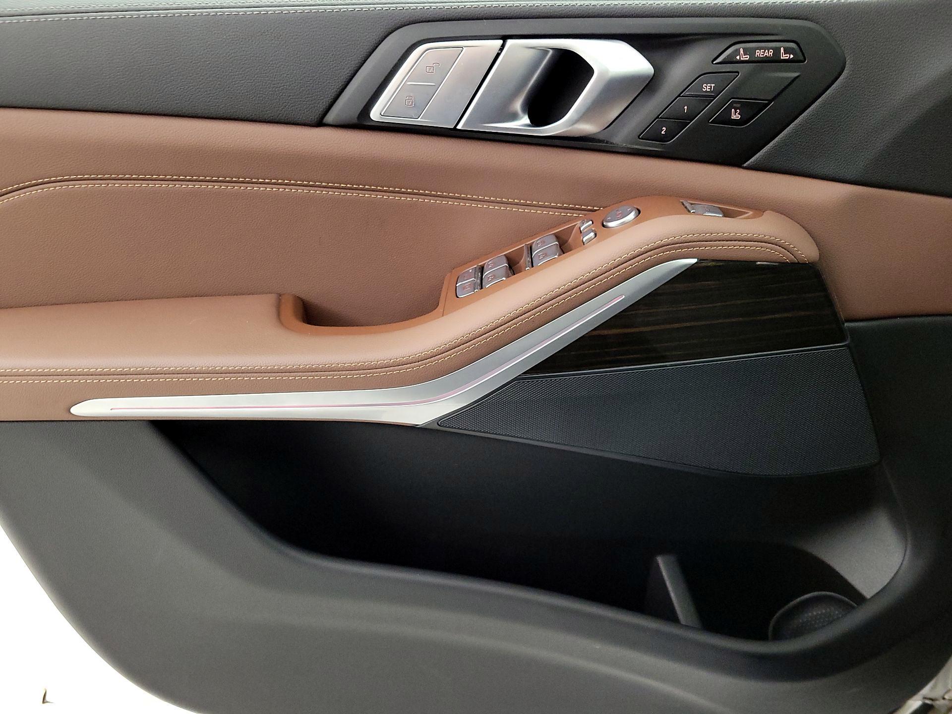 Thumbnail: 2021 BMW X7 - 12