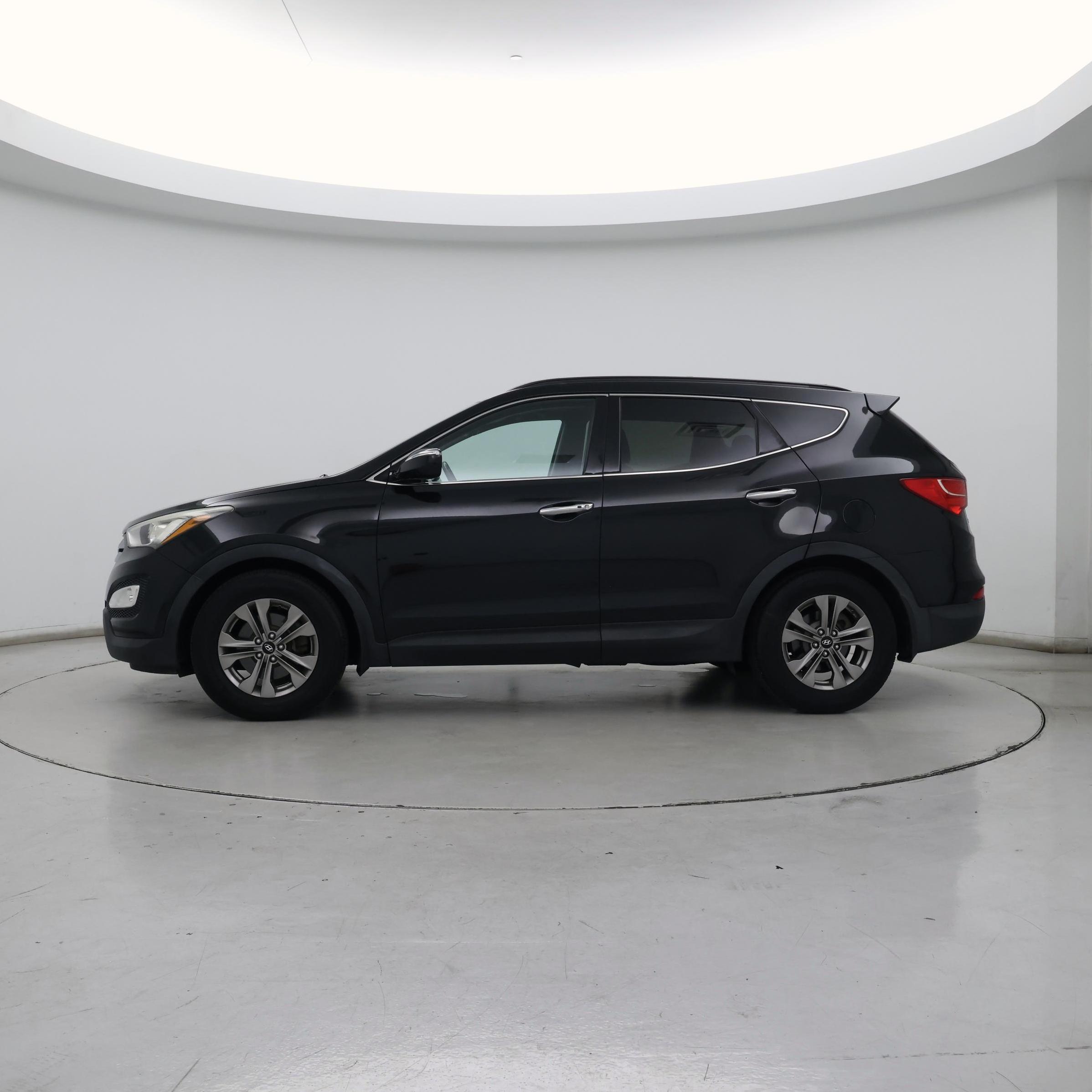 Thumbnail: 2016 Hyundai Santa Fe - 3