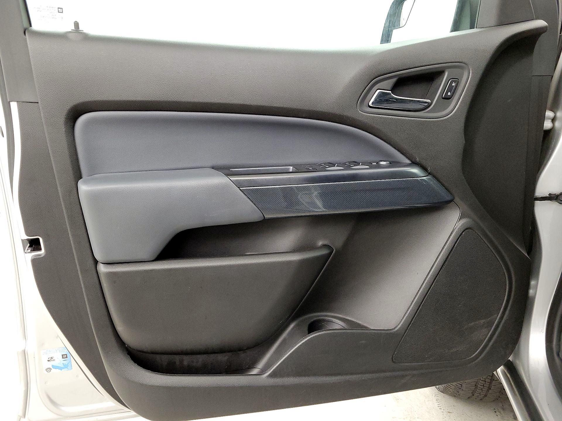 Thumbnail: 2016 Chevrolet Colorado - 12