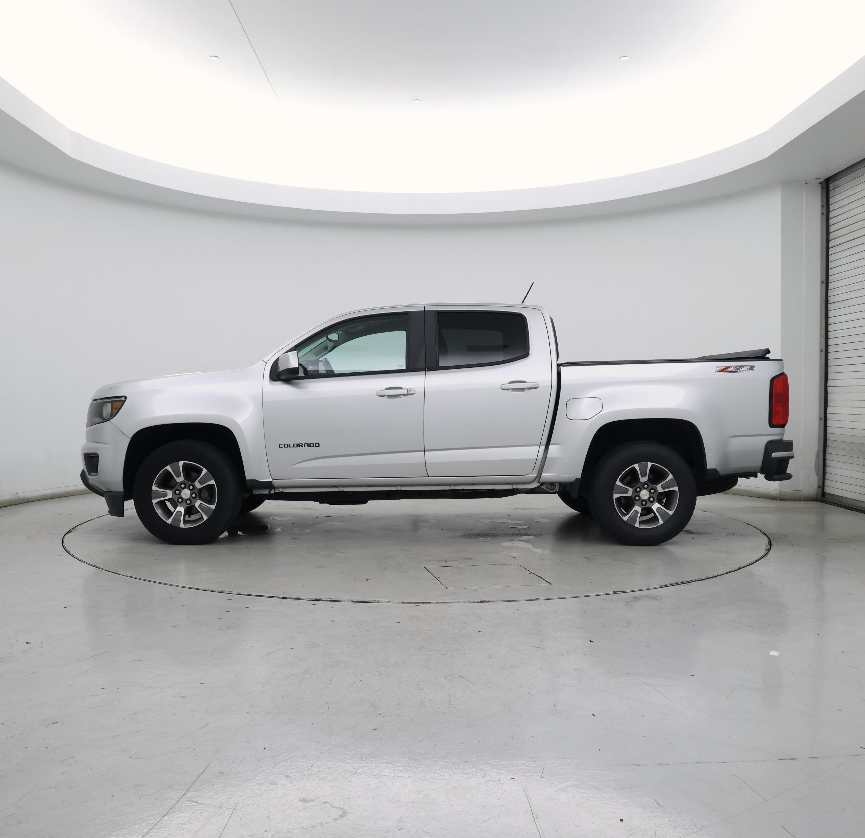 Thumbnail: 2016 Chevrolet Colorado - 3