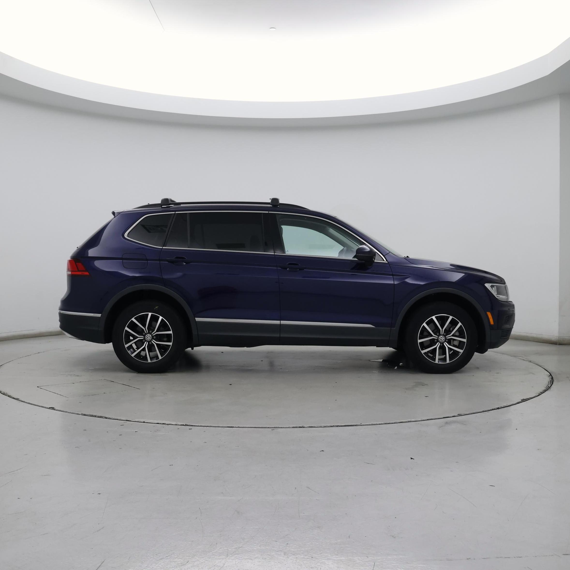 Thumbnail: 2021 Volkswagen Tiguan - 7