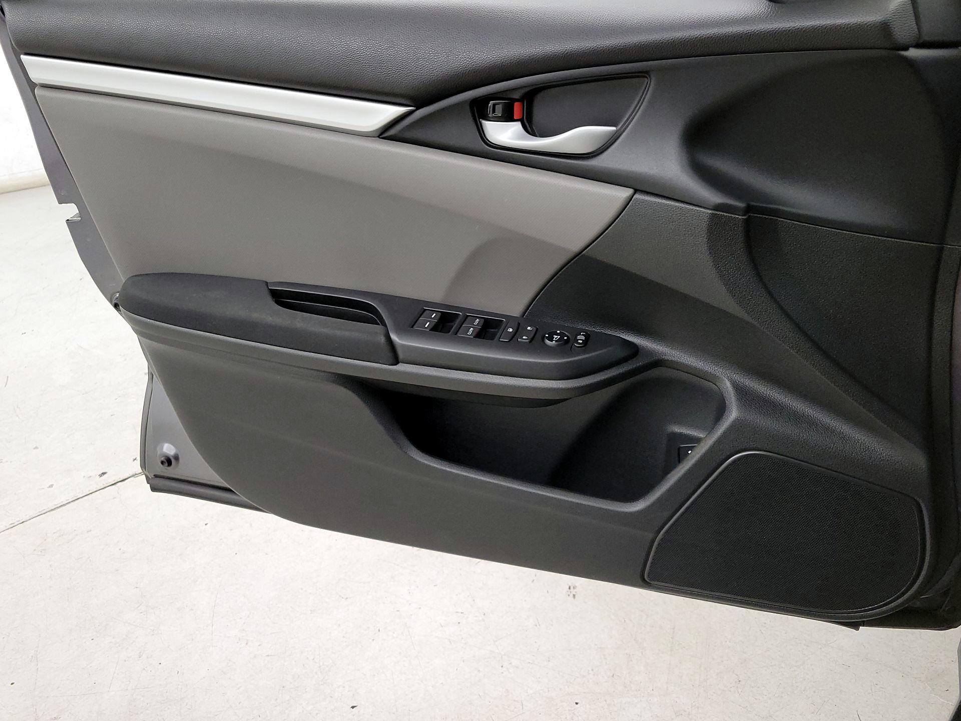 Thumbnail: 2016 Honda Civic - 19
