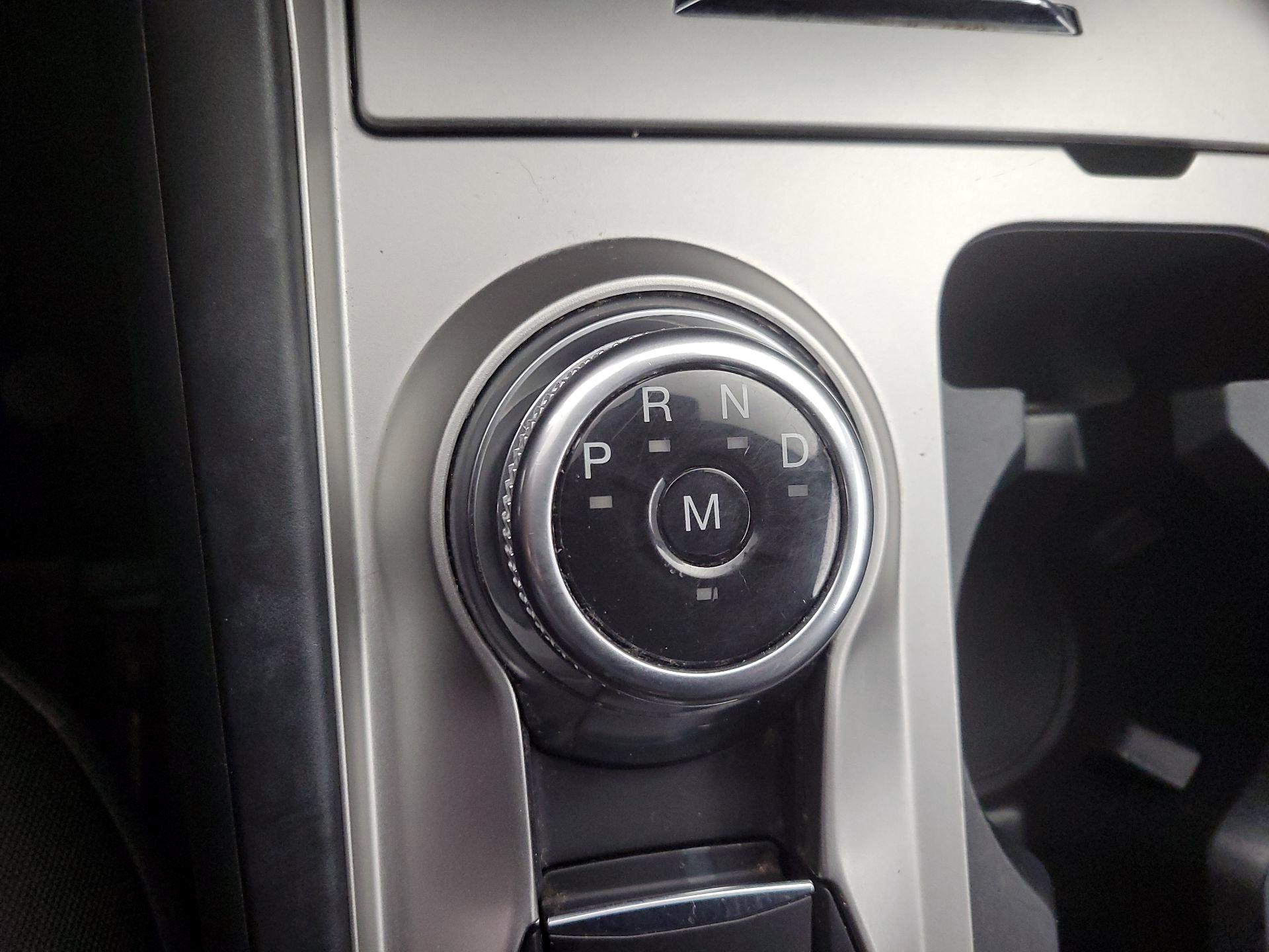 Thumbnail: 2020 Ford Explorer - 16