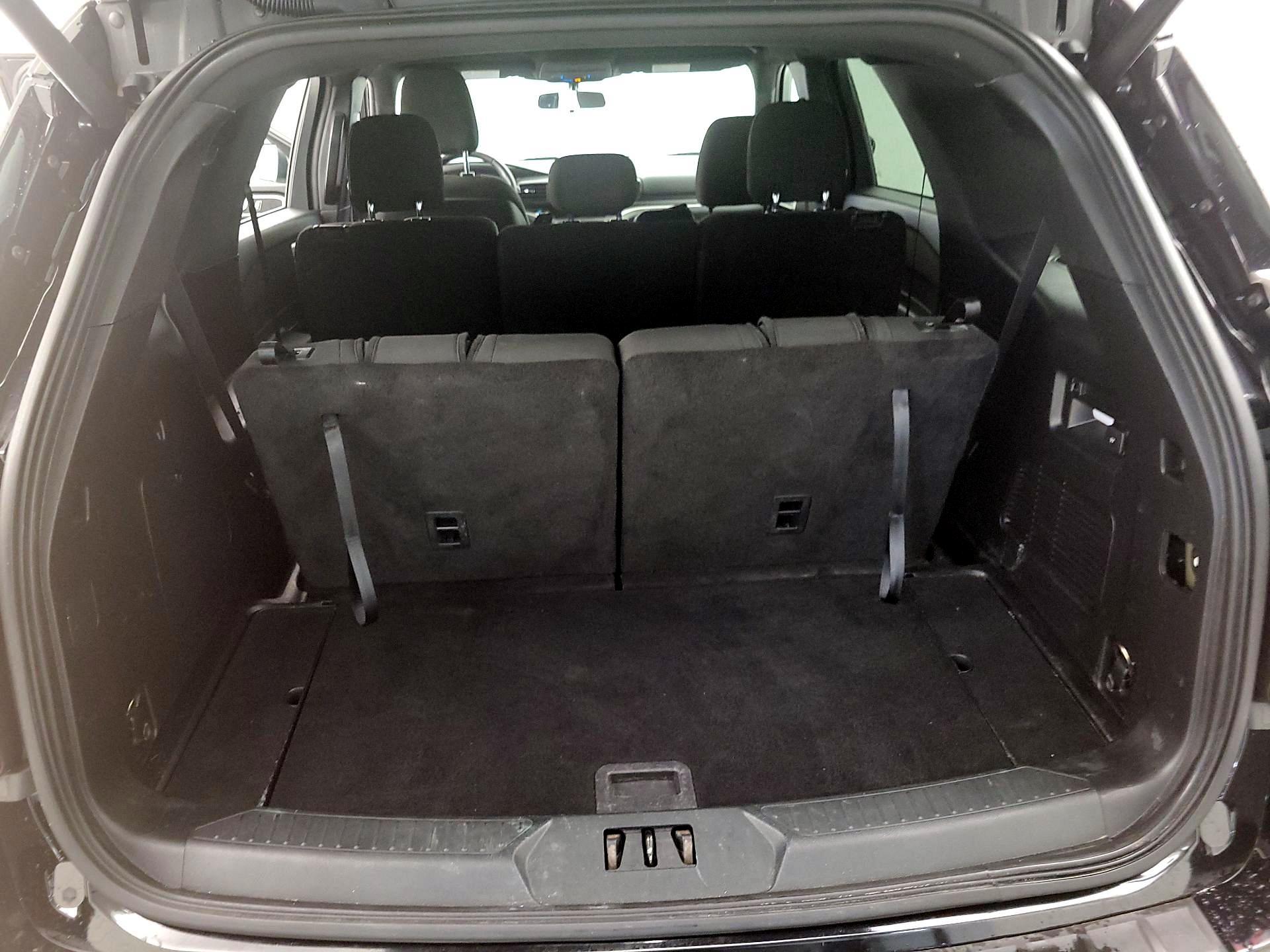 Thumbnail: 2020 Ford Explorer - 20