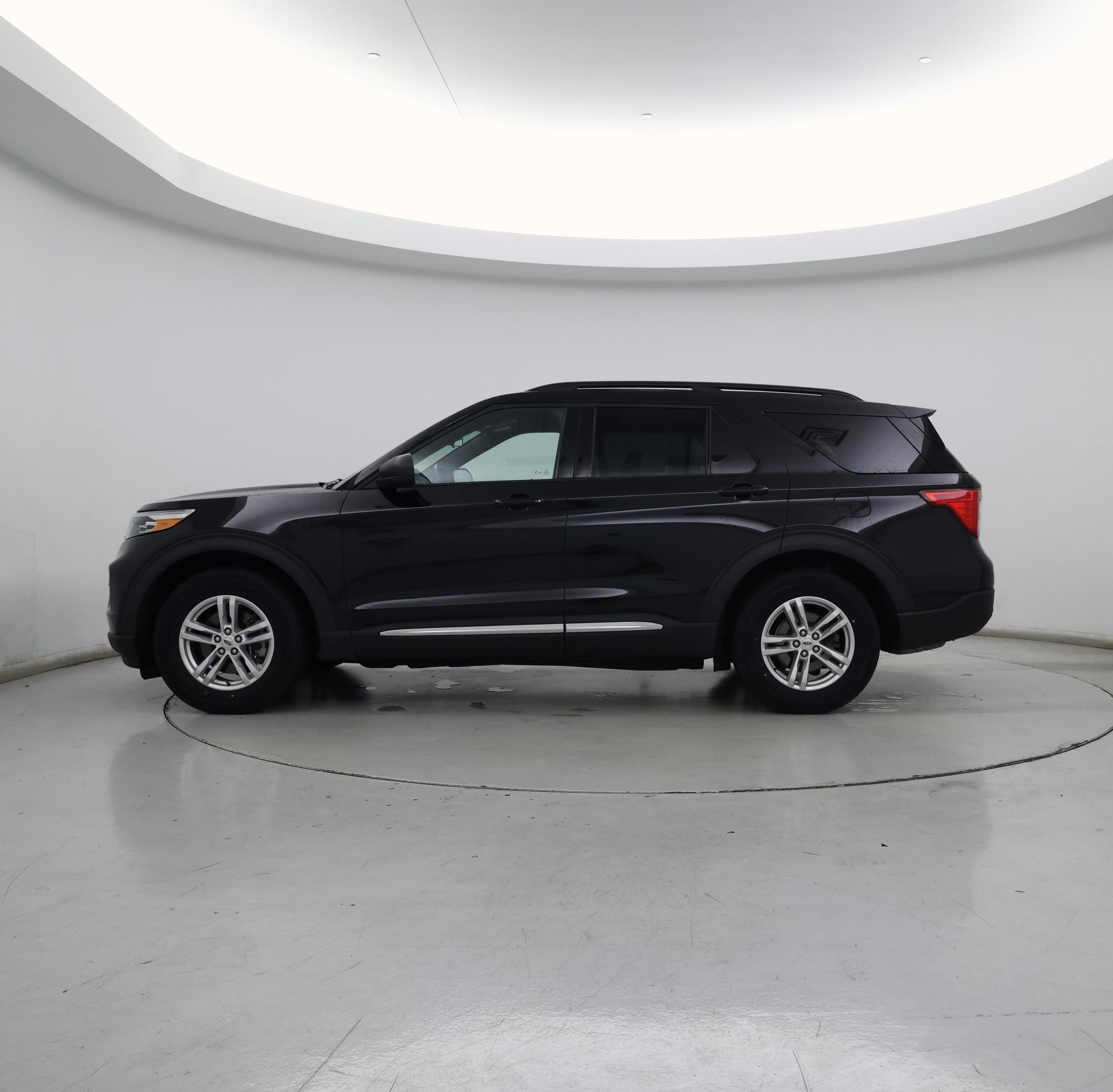 Thumbnail: 2020 Ford Explorer - 3