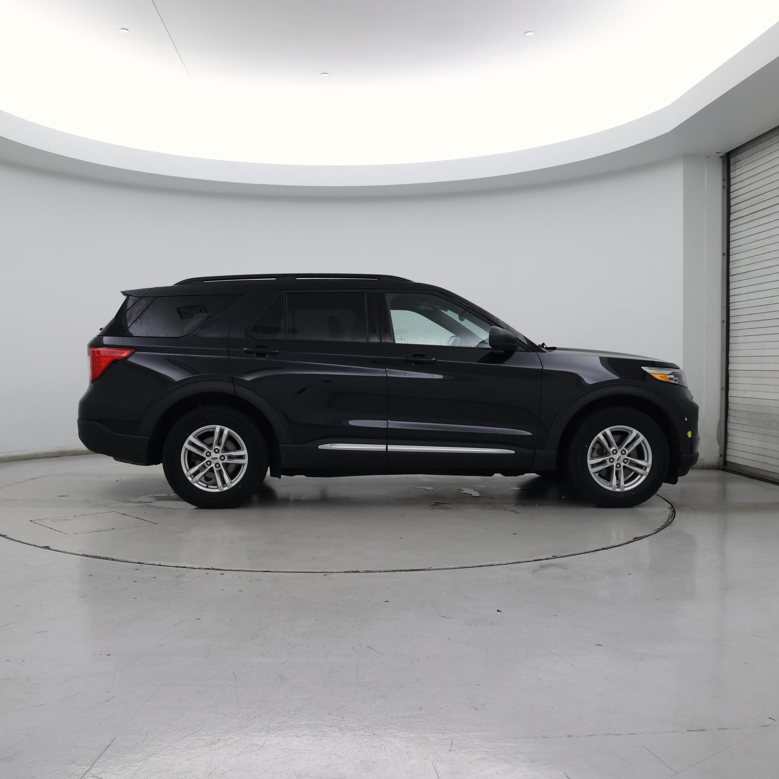 Thumbnail: 2020 Ford Explorer - 7