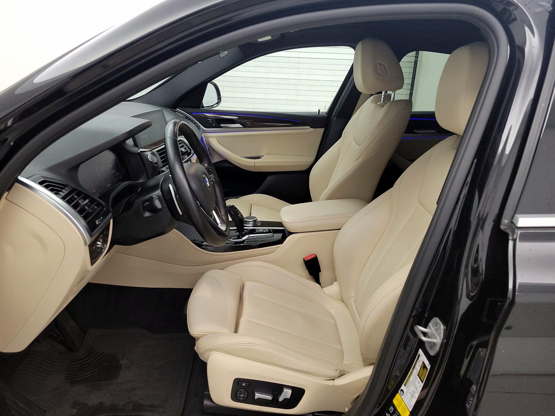 Thumbnail: 2021 BMW X4 - 11