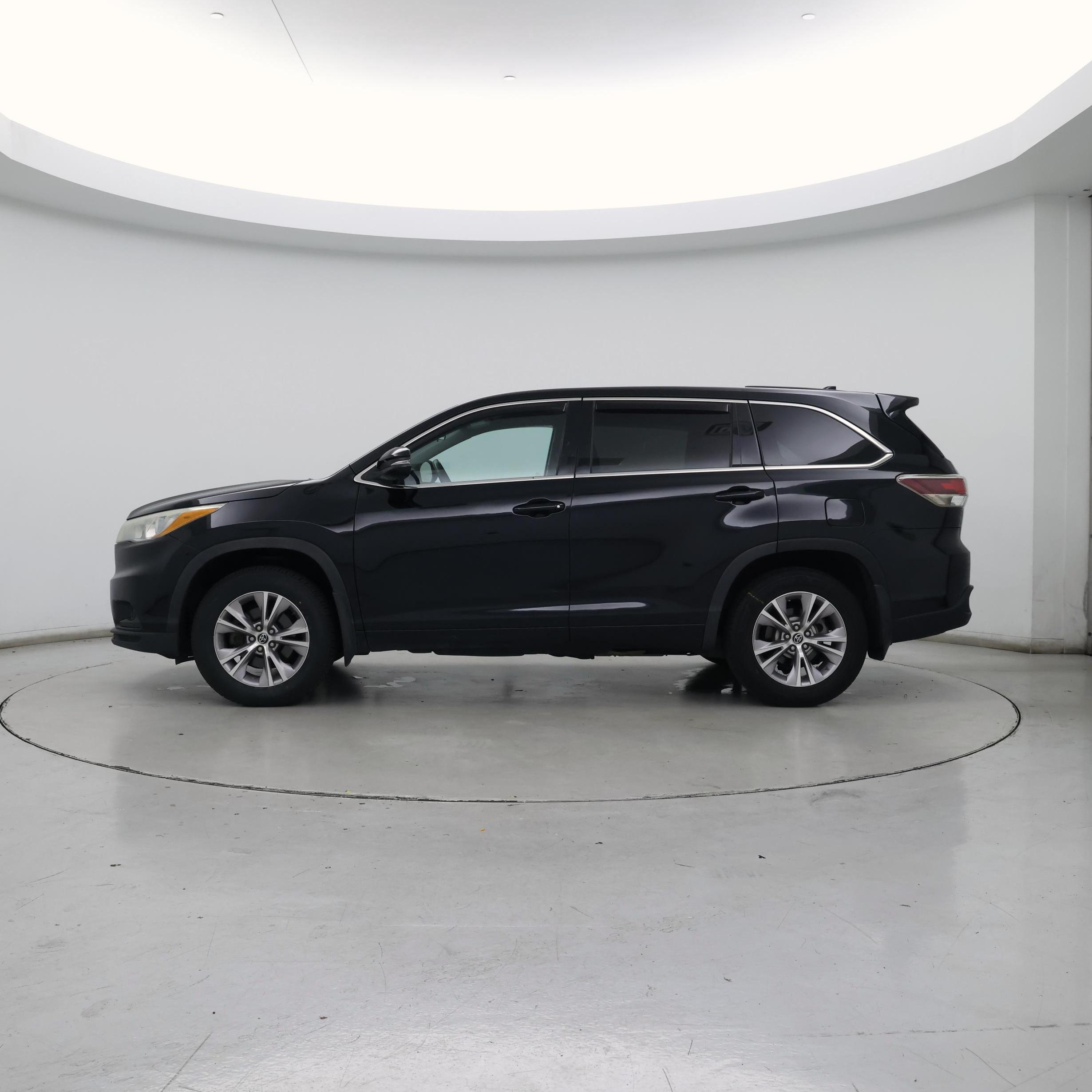 Thumbnail: 2016 Toyota Highlander - 3
