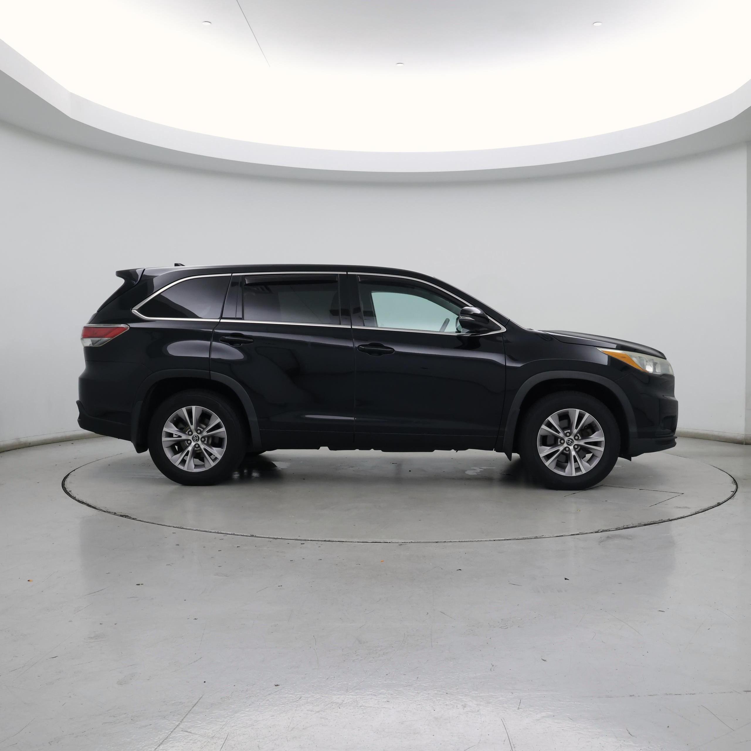 Thumbnail: 2016 Toyota Highlander - 7