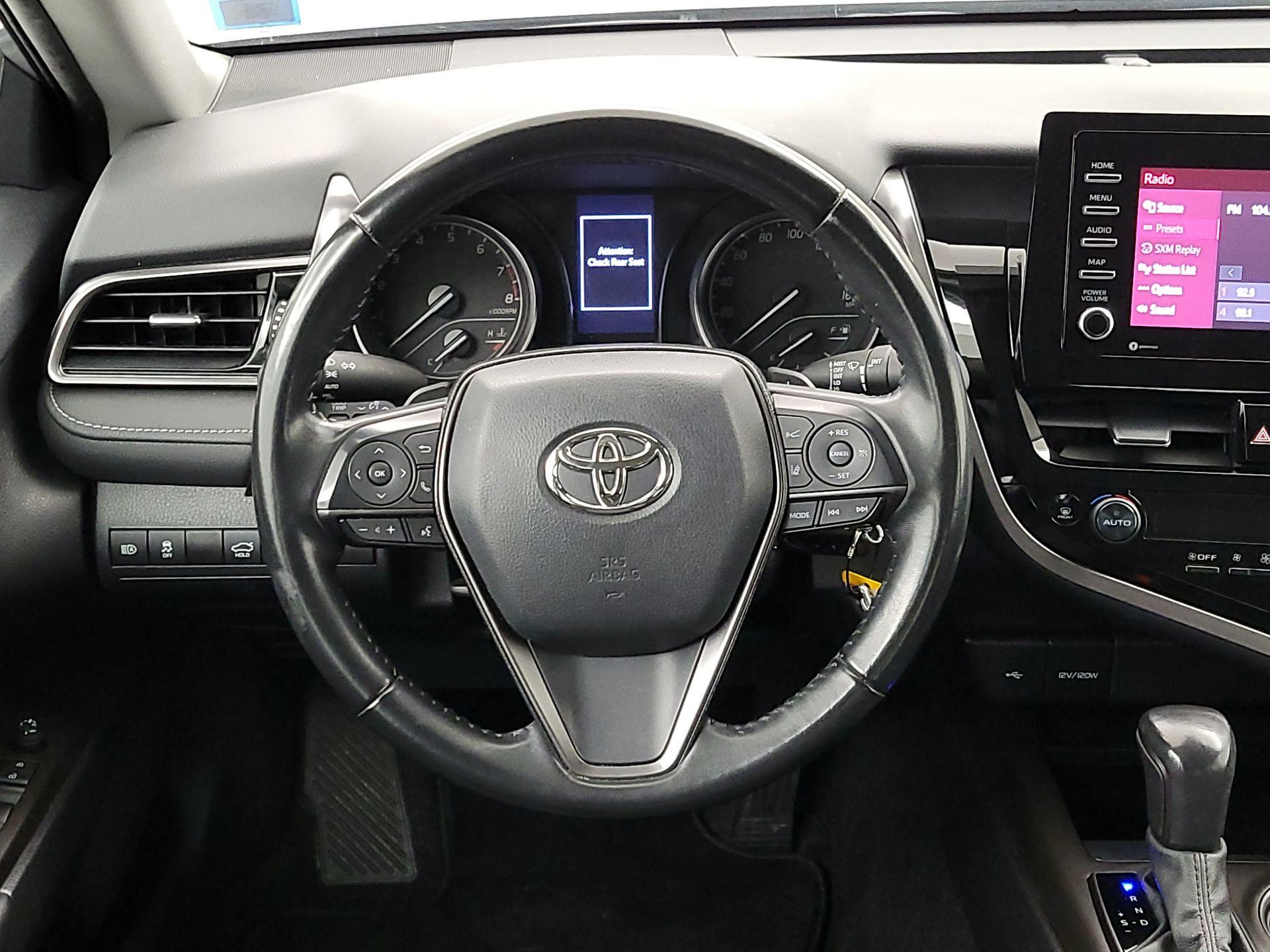 Thumbnail: 2022 Toyota Camry - 10