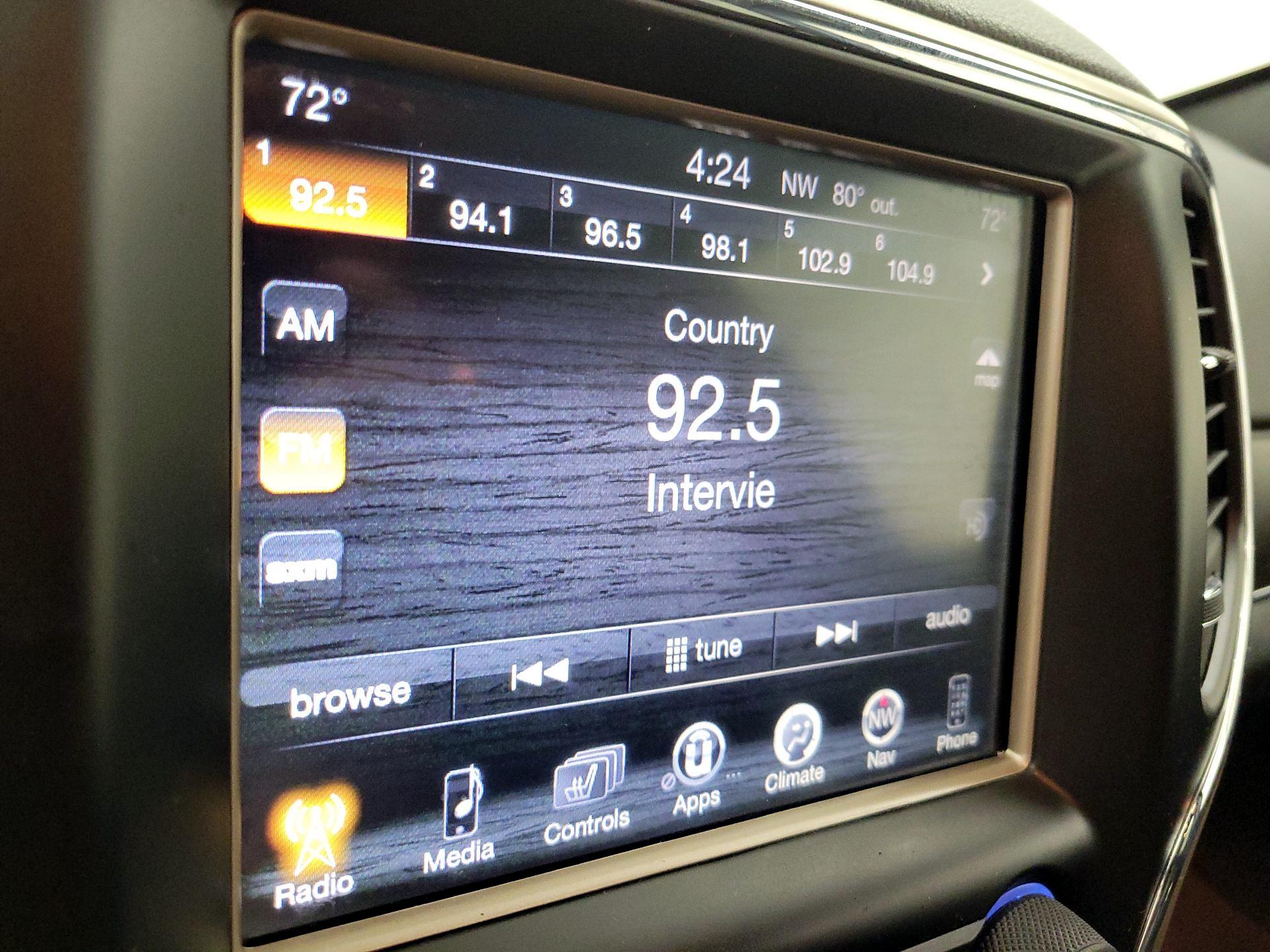Thumbnail: 2015 Jeep Grand Cherokee - 16