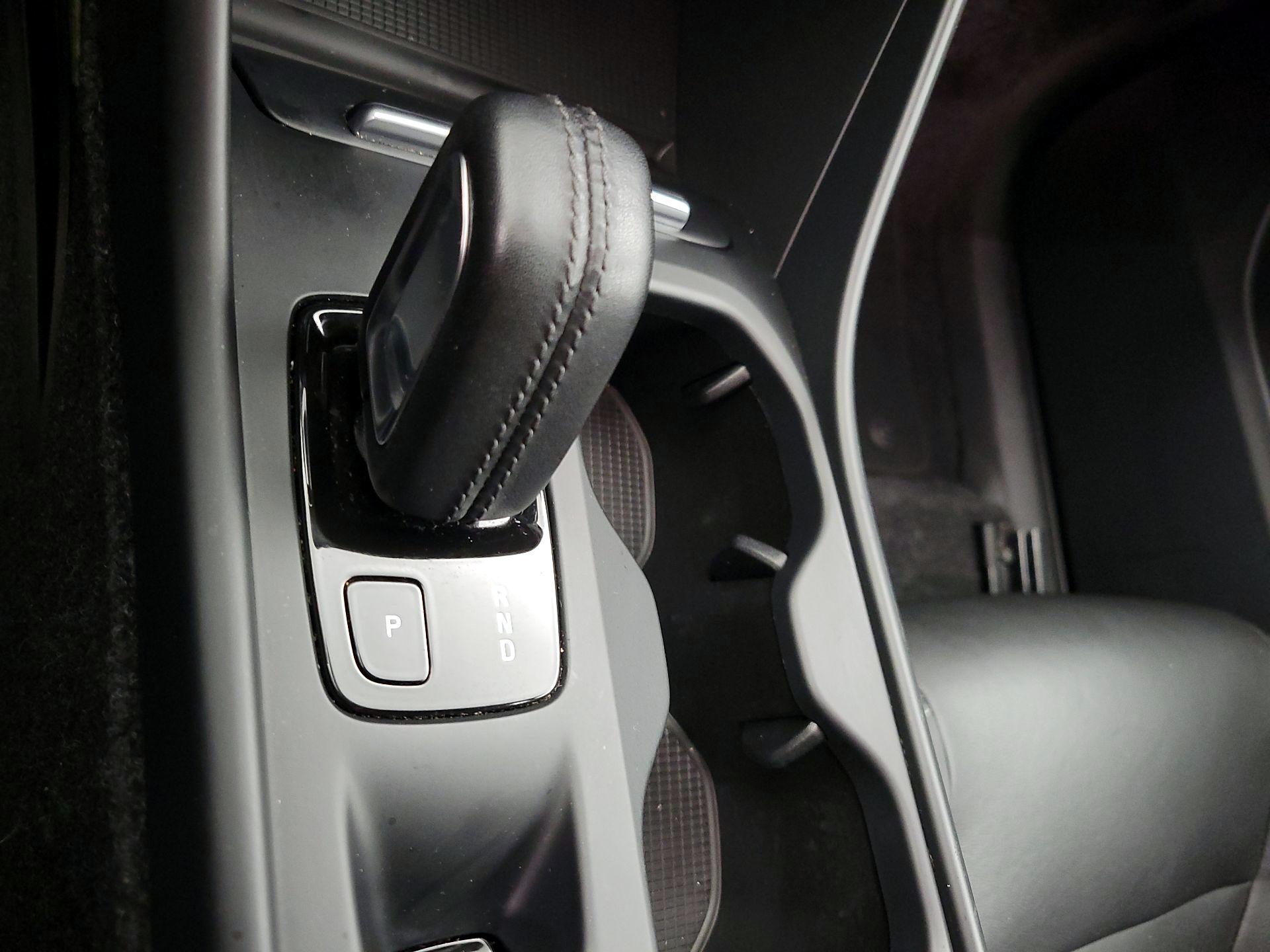 Thumbnail: 2019 Volvo XC40 - 17