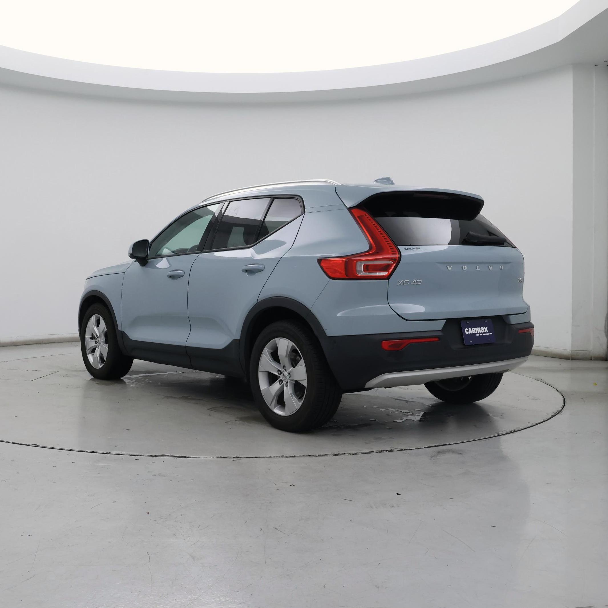 Thumbnail: 2019 Volvo XC40 - 2