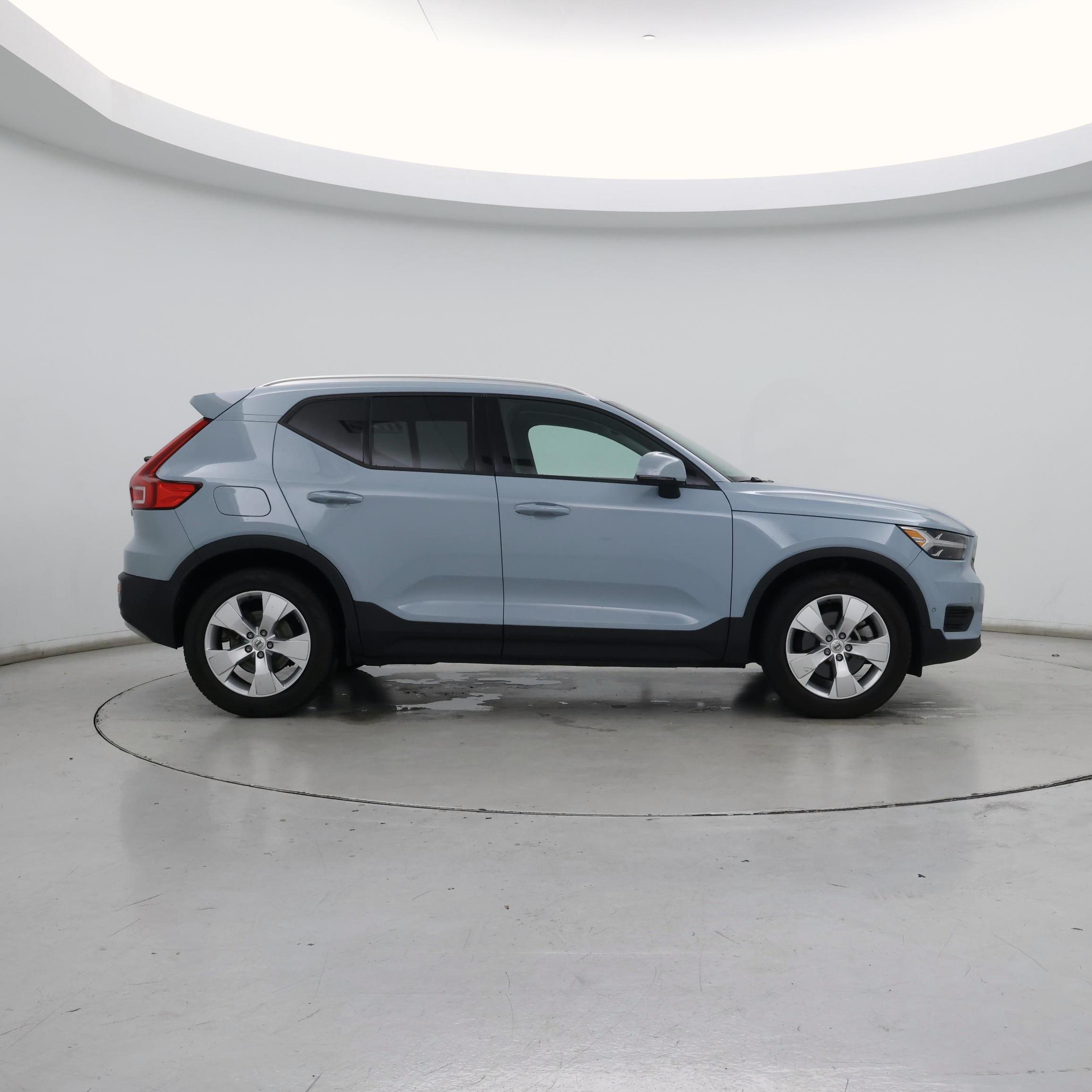 Thumbnail: 2019 Volvo XC40 - 7