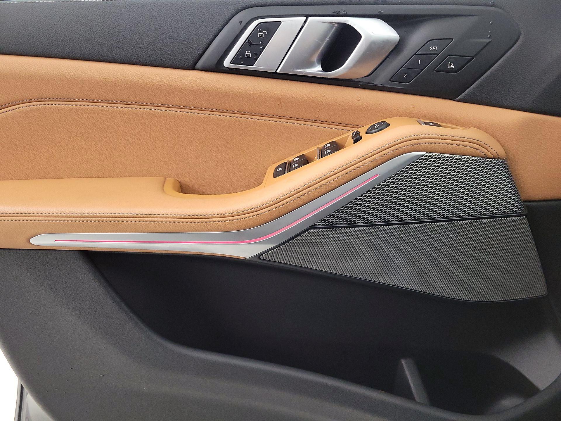 Thumbnail: 2021 BMW X5 - 12