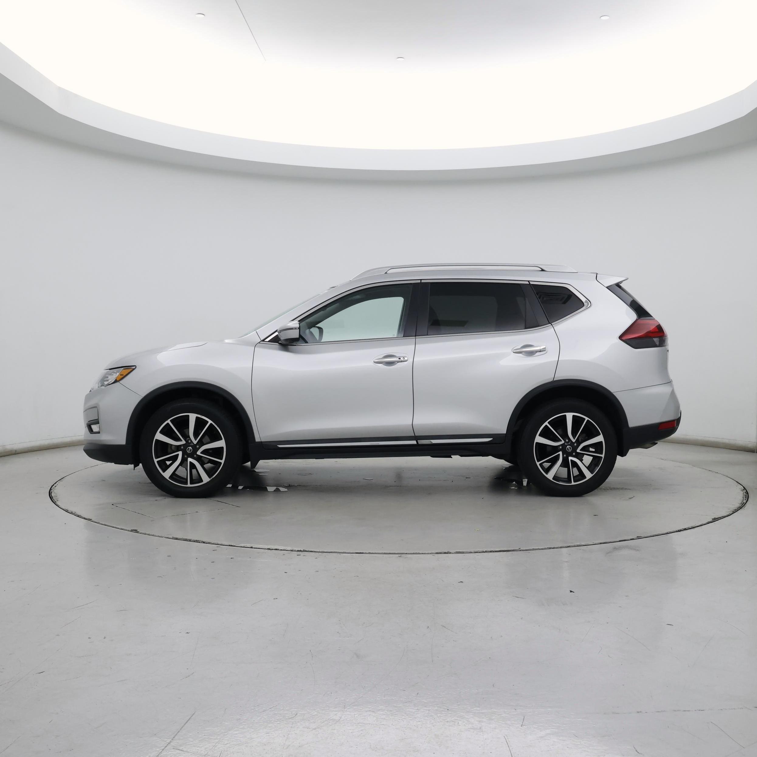 Thumbnail: 2020 Nissan Rogue - 3