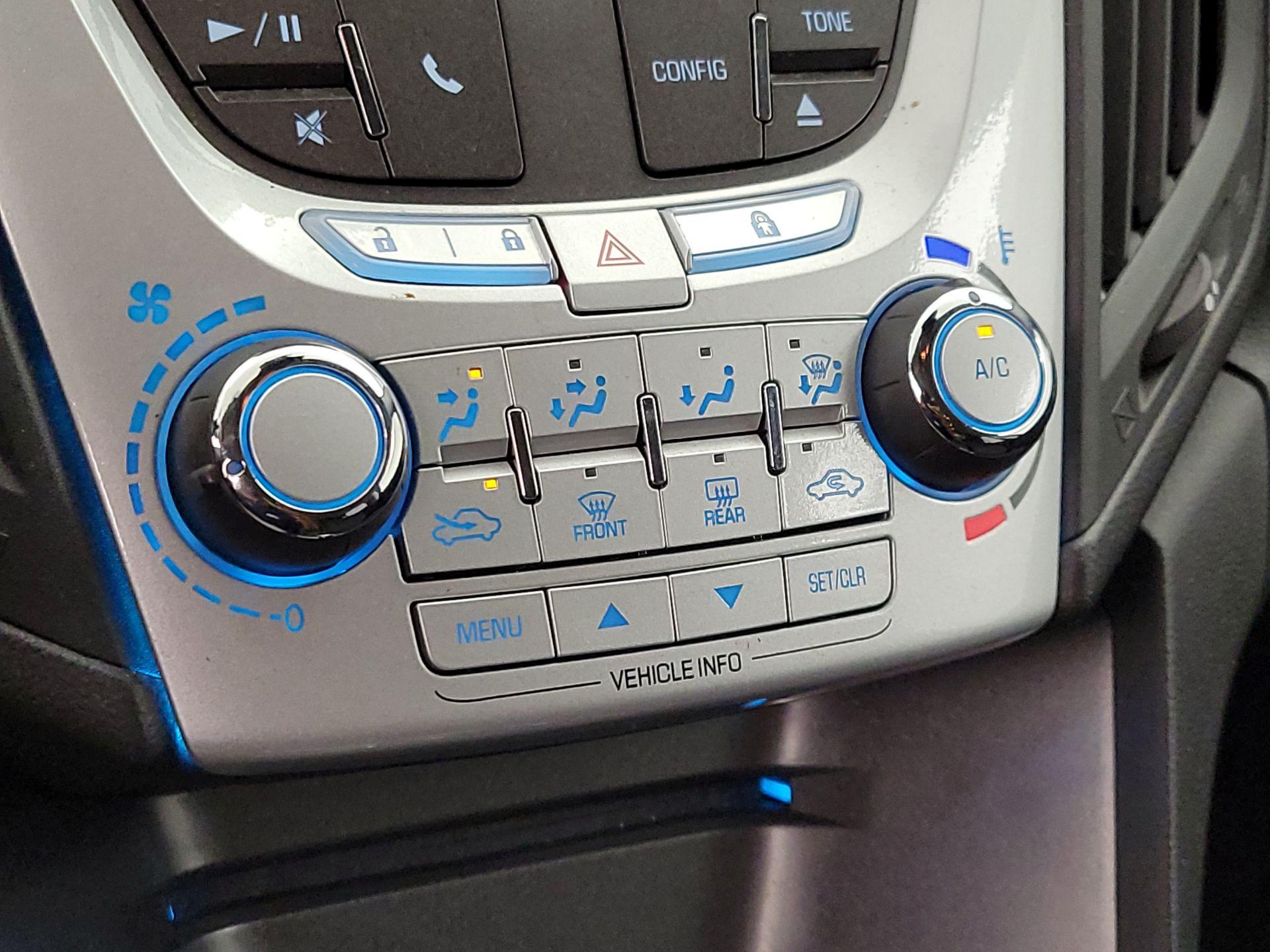 Thumbnail: 2015 Chevrolet Equinox - 15