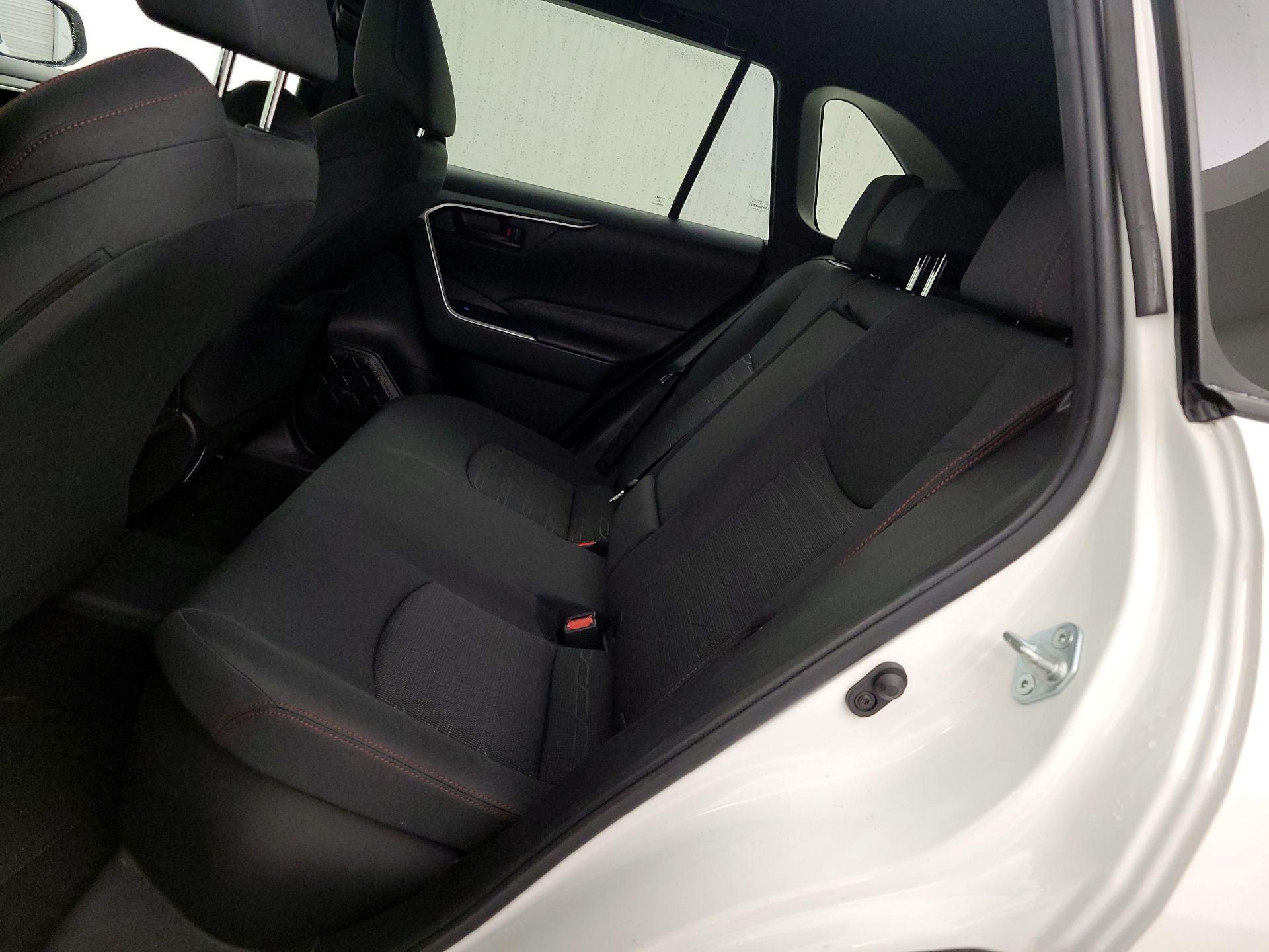 Thumbnail: 2021 Toyota RAV4 - 20