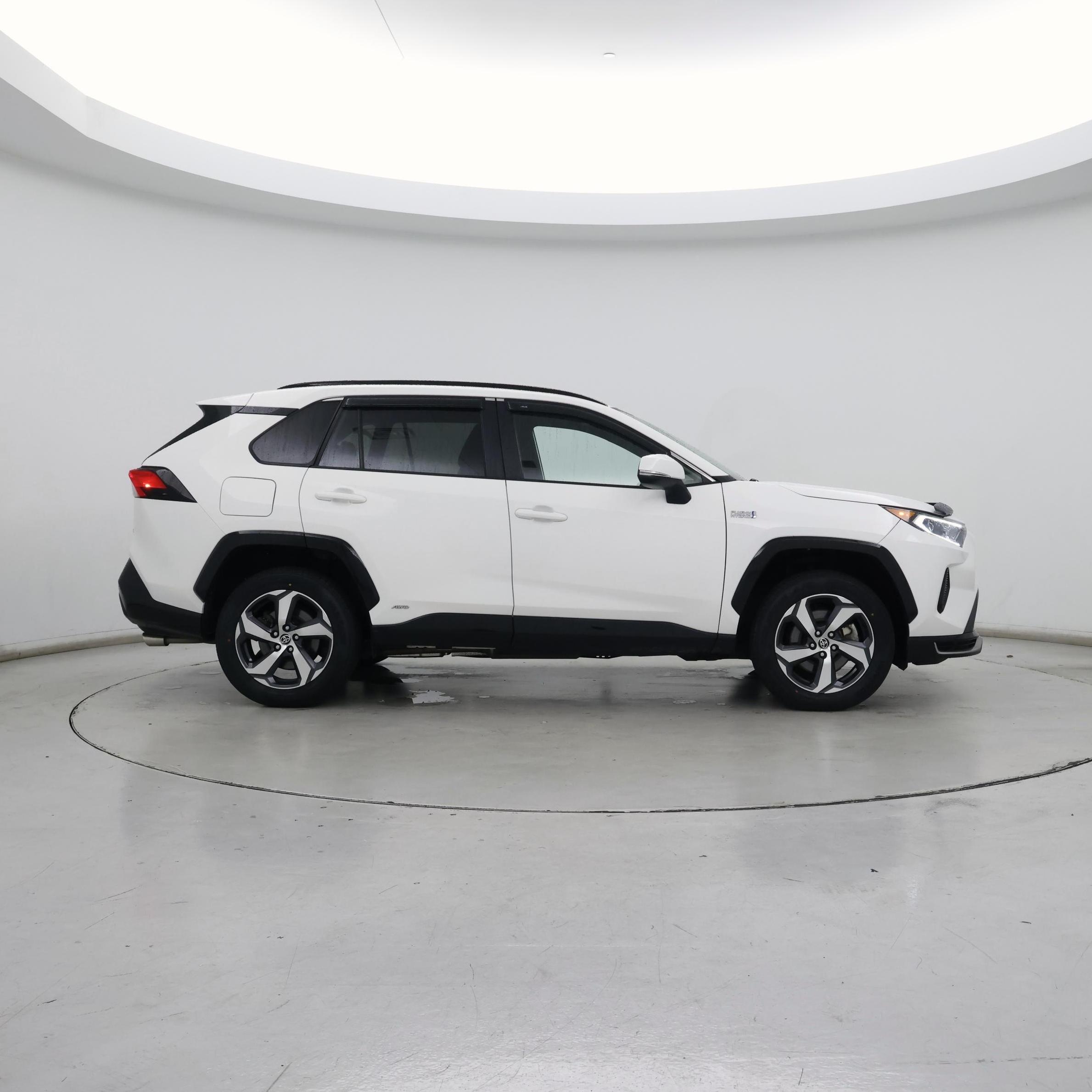 Thumbnail: 2021 Toyota RAV4 - 7